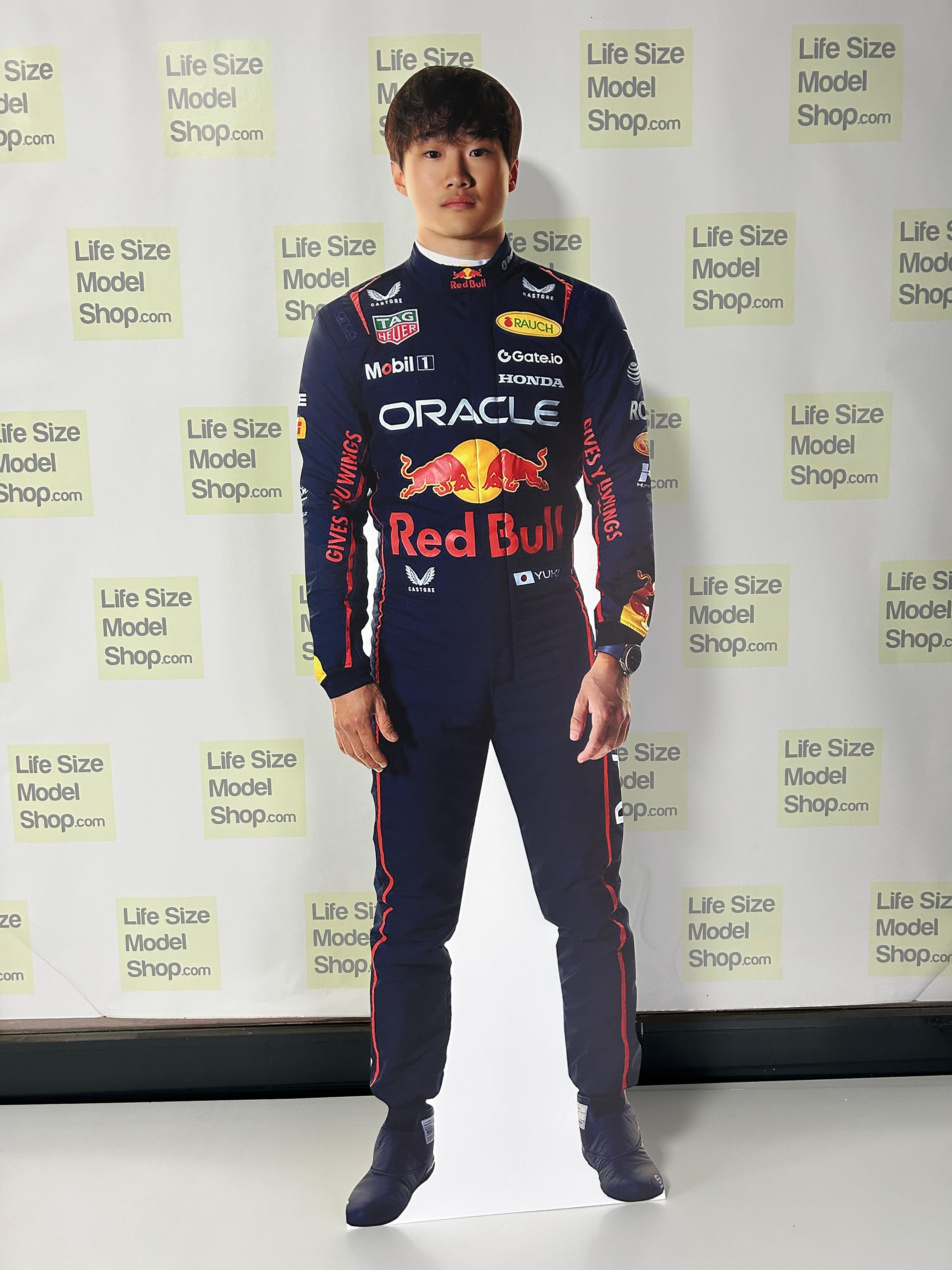 Modèle en carton découpé Yuki Tsunoda Modèle en plastique grandeur nature Pilote de course japonais F1