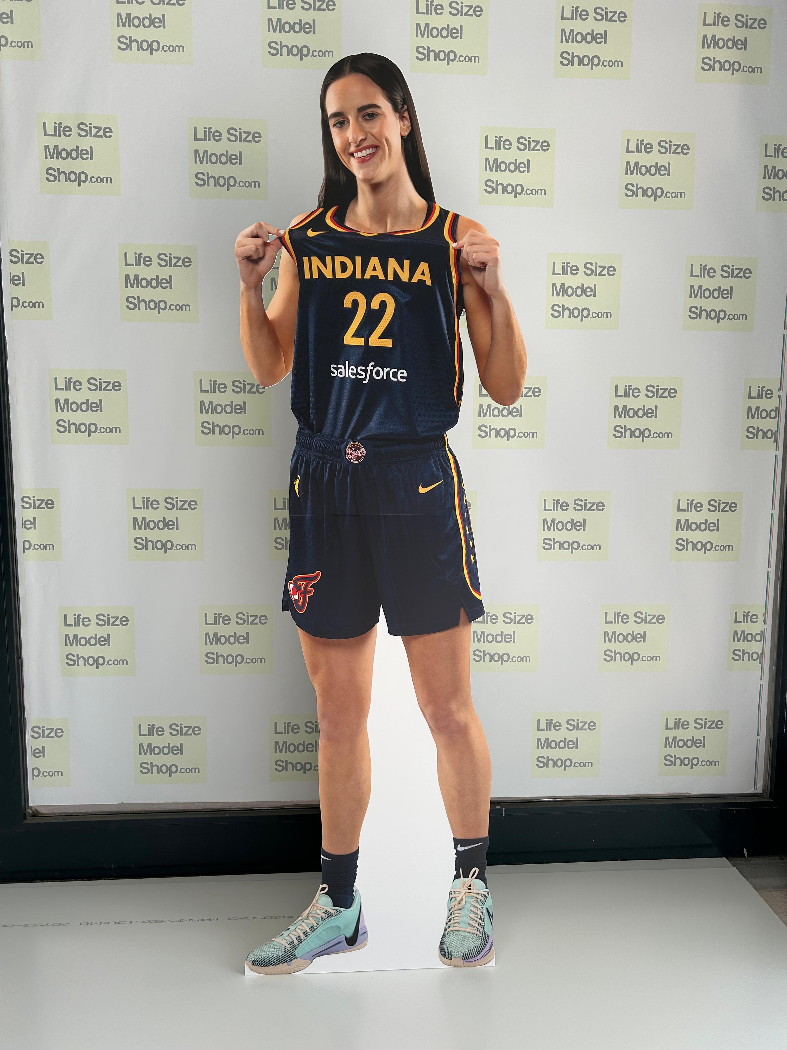 Caitlin Clark Indiana Fever Modèle en carton découpé Taille réelle Standee en plastique Numéro 22