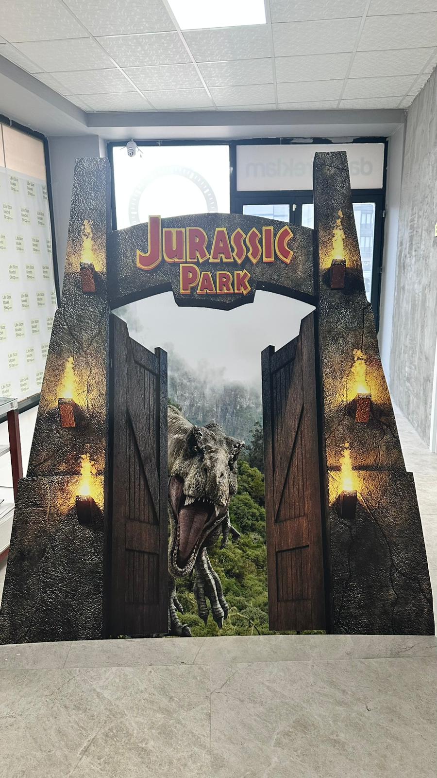 Tło z nadrukiem w stylu Jurassic Park, tablica organizacyjna, dekoracja urodzinowa