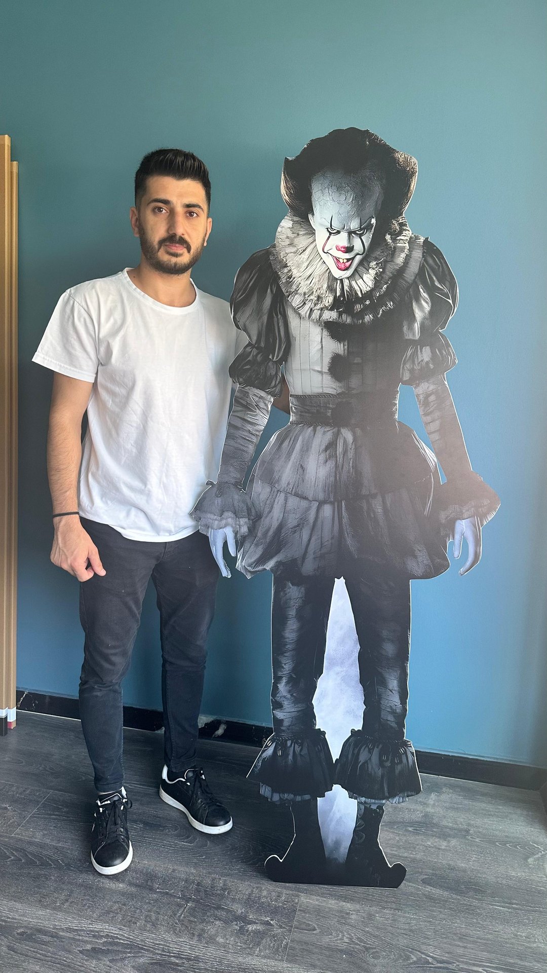 Halloween Scary Clown Decorative Life Size Cutout Models Custom Plastic Cardboard Model