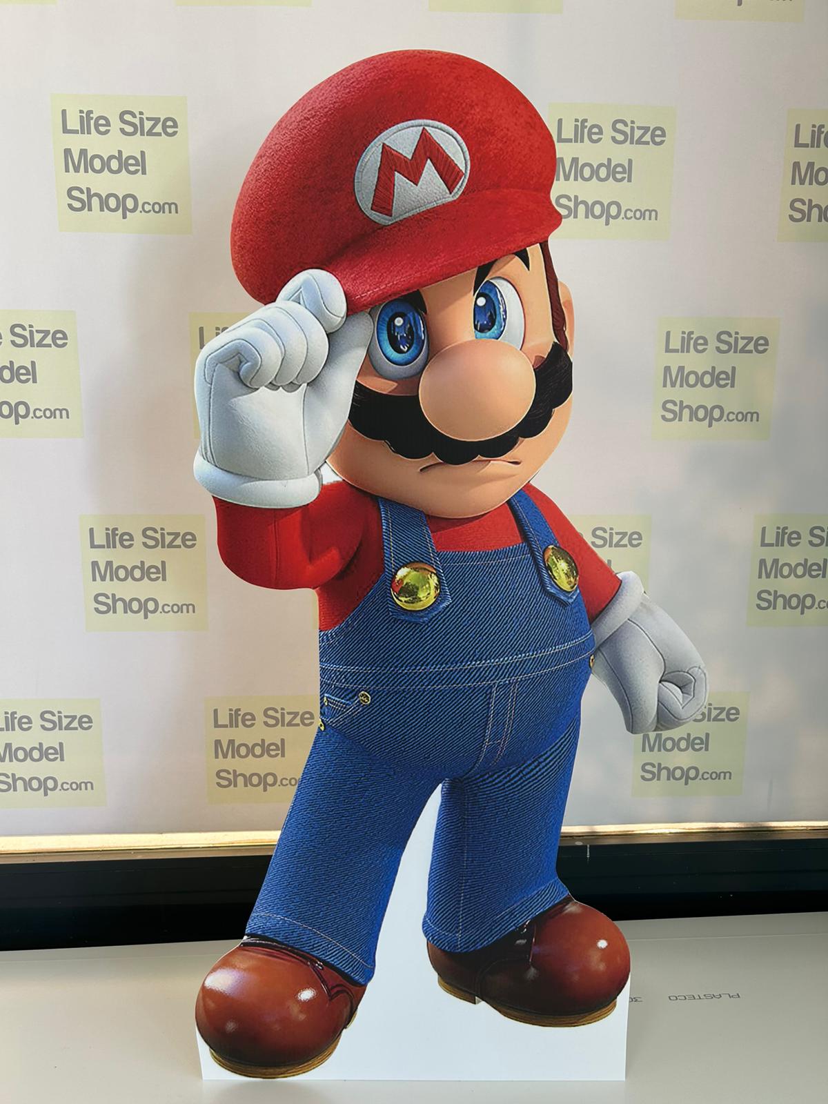 Figurine en carton découpée Super Mario, Luigi et la princesse Peach