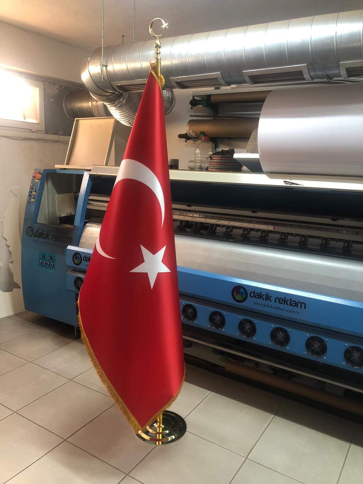 Makam Bayrağı Seti Gold Direkli Gold Saçaklı Takım Halinde Türk Makam Bayrağı Seti 