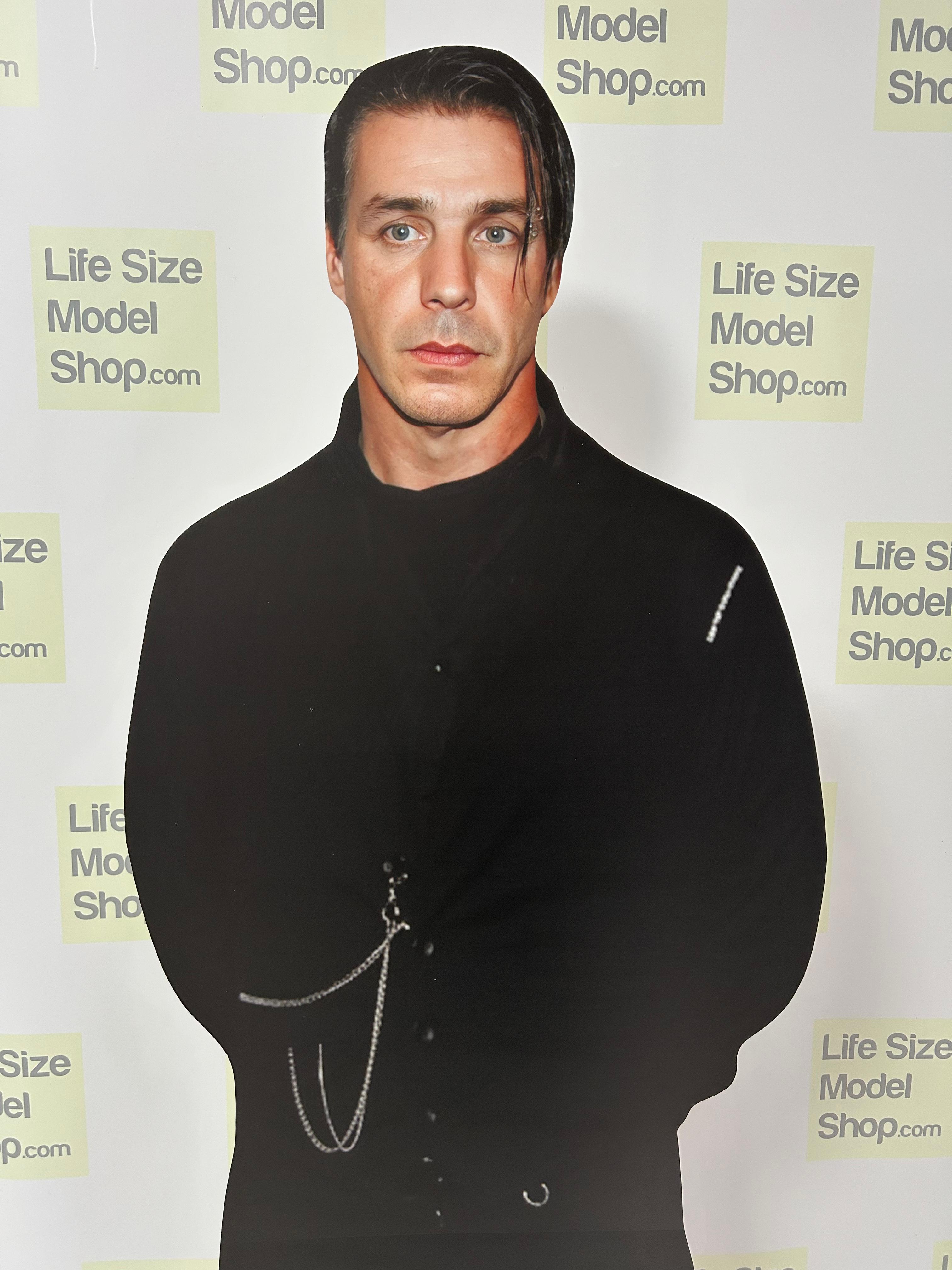 Till Lindemann a grandezza naturale in cartone, modello in plastica, sagome di celebrità Rammstein