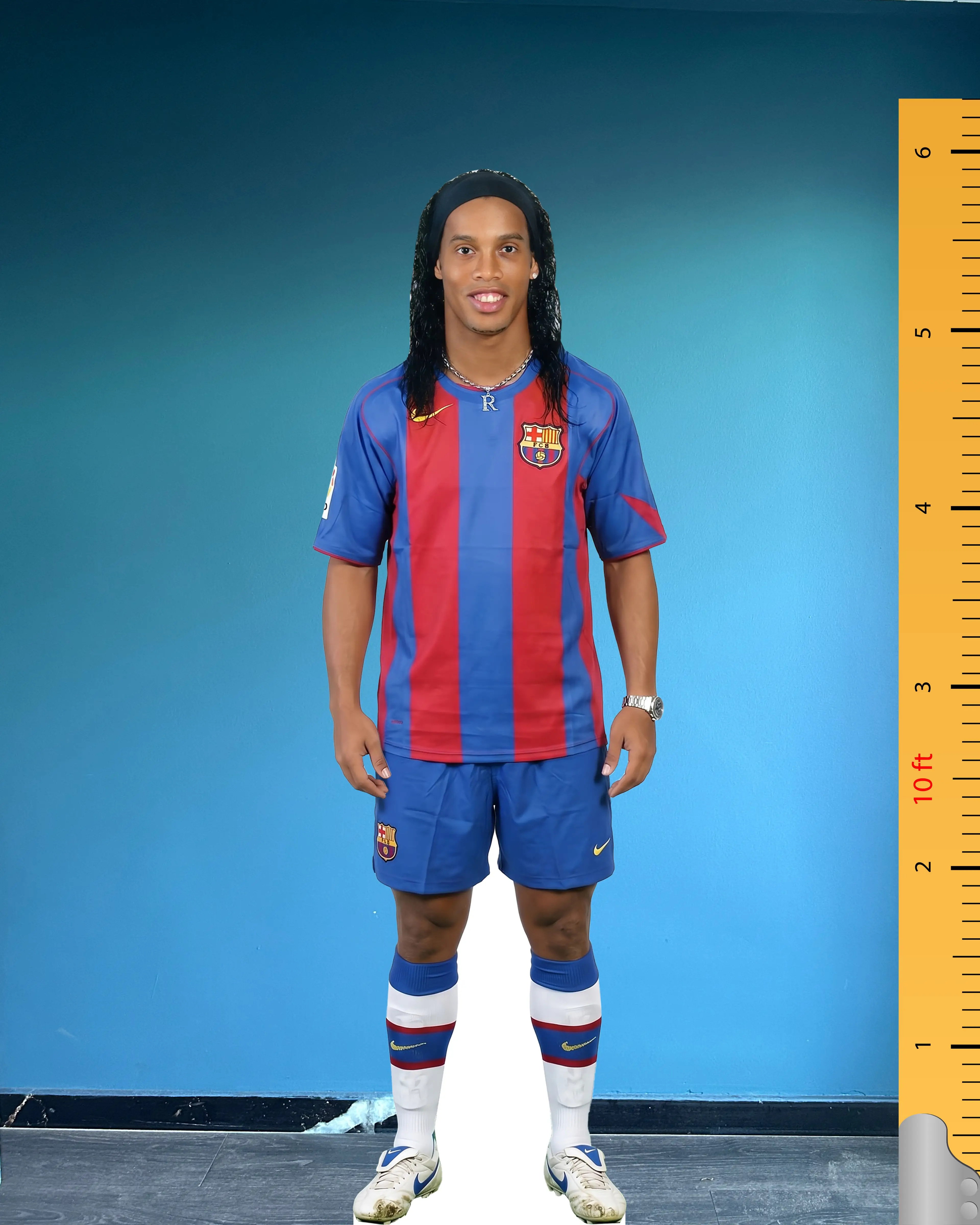 Ronaldinho Maketi FC Barcelona Gerçek Boy – #10 Numara Sihirbaz
