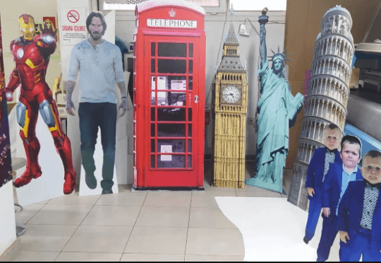 Cabine téléphonique rouge de Londres - Modèle découpé en plastique de grande taille