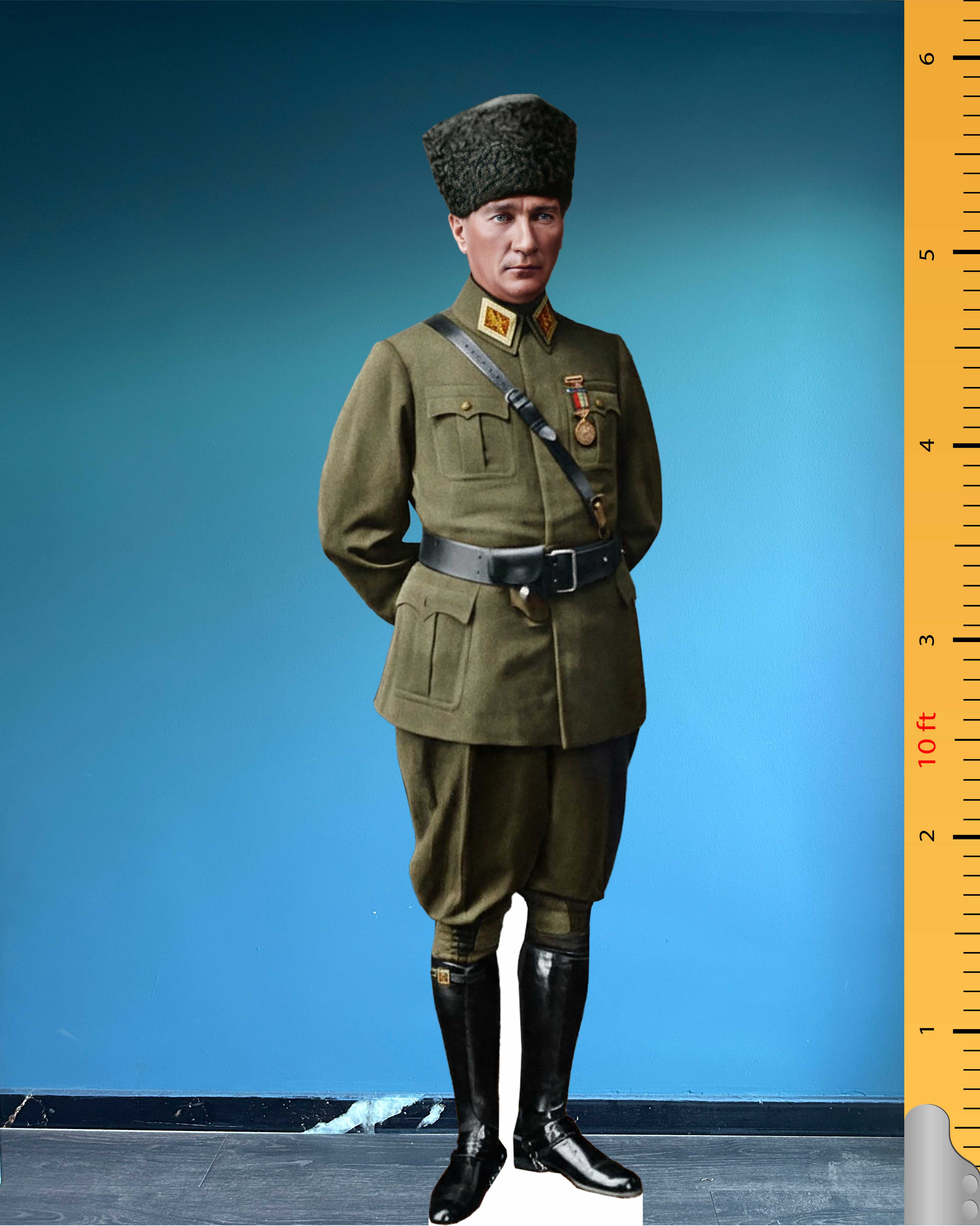 Askeri Formalı Mustafa Kemal Atatürk Maketi Mareşal Komutan Renkl Tam Boy Maket