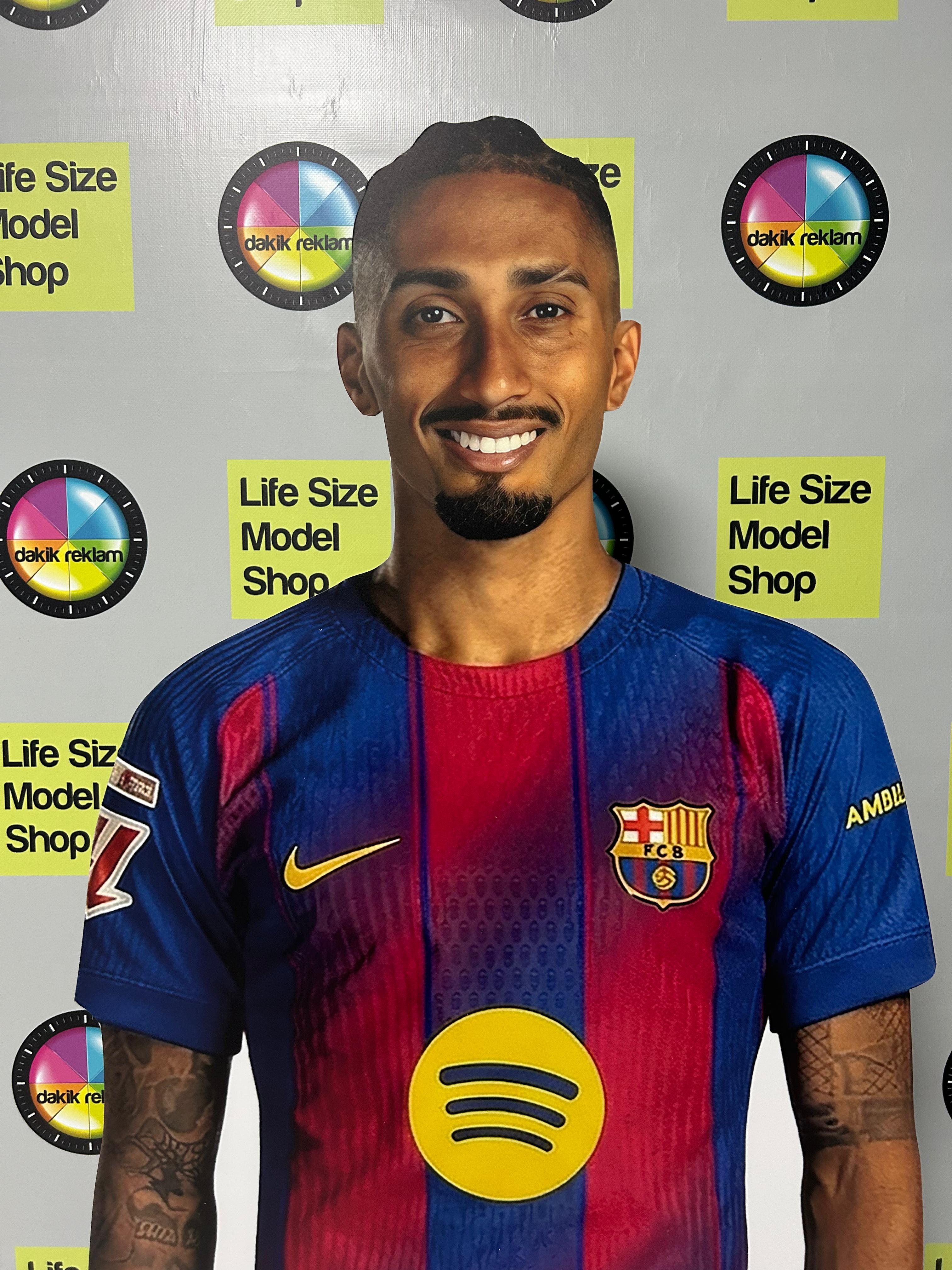 Raphinha Maketi Gerçek Boy Standee – FC Barcelona #11 Özel La Liga