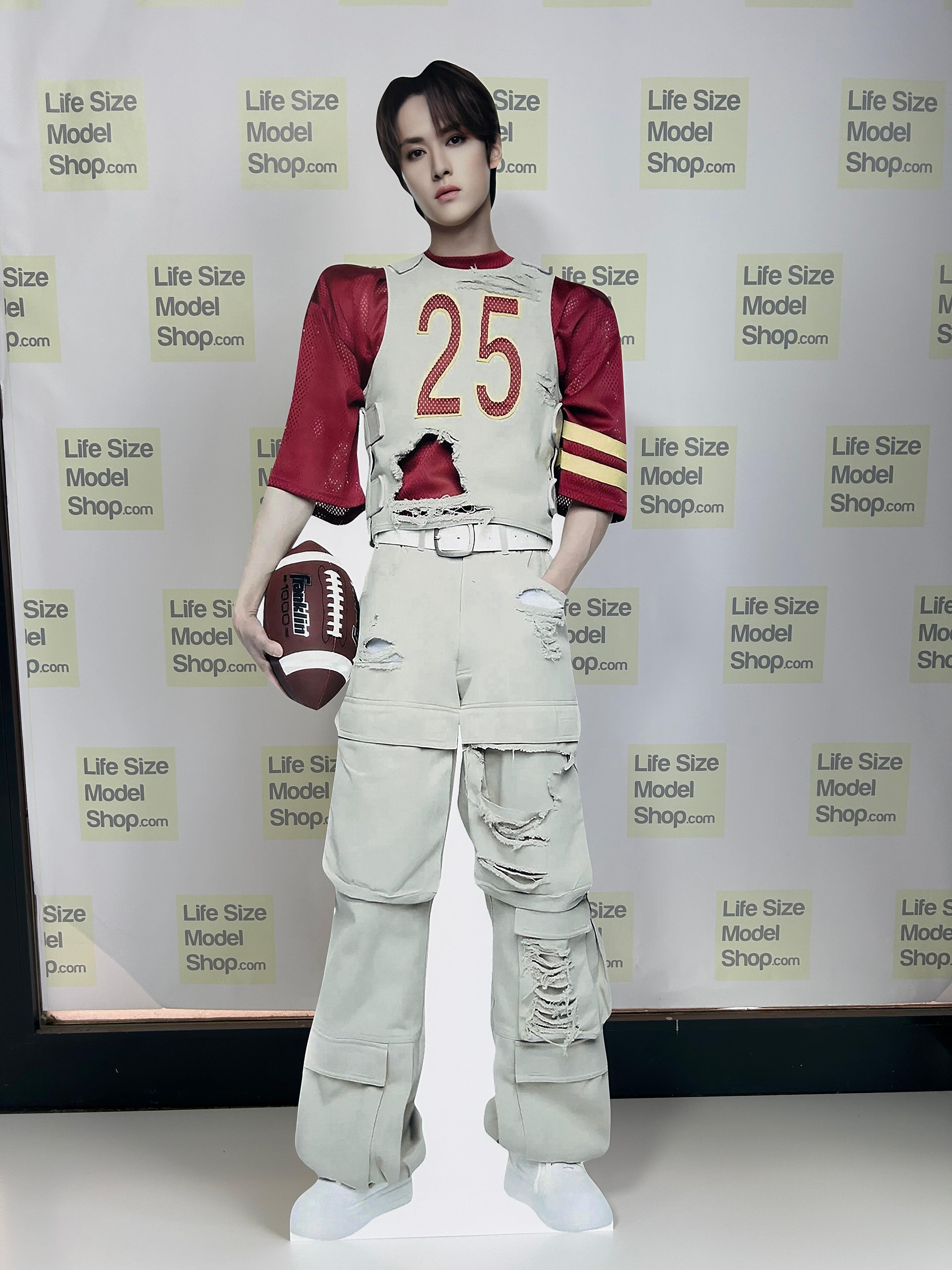 Lee Know, modelo de papelão recortado, Stray Kids, Lee Min-ho, modelo de suporte de plástico em tamanho real