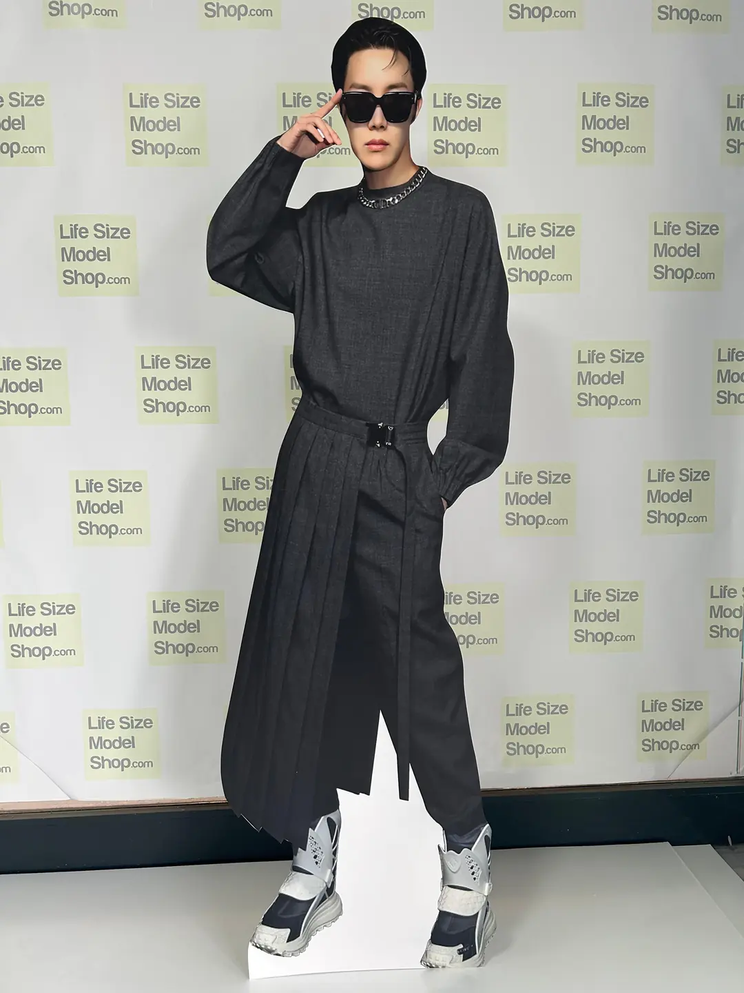 JUNG HO-SEOK (J-HOPE) – 