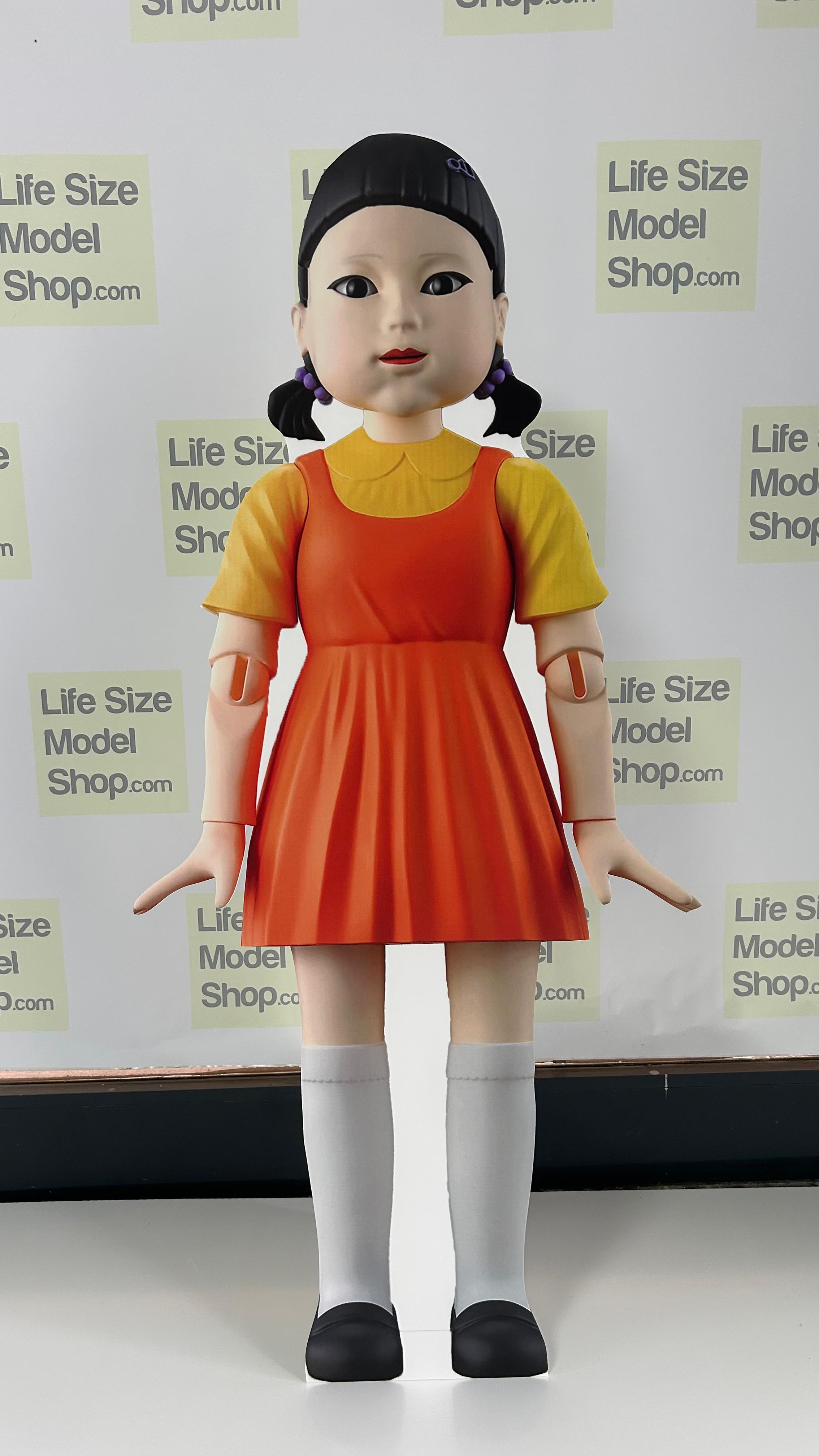 Figura de cartón recortada de Young Hee, figura de plástico del juego del calamar, la muñeca Young Hee