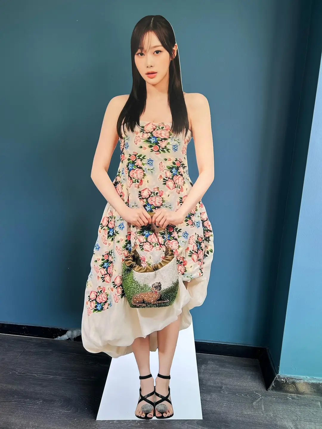 aespa Giselle クロップフーディー トレカ付 popup aespa Giselle
