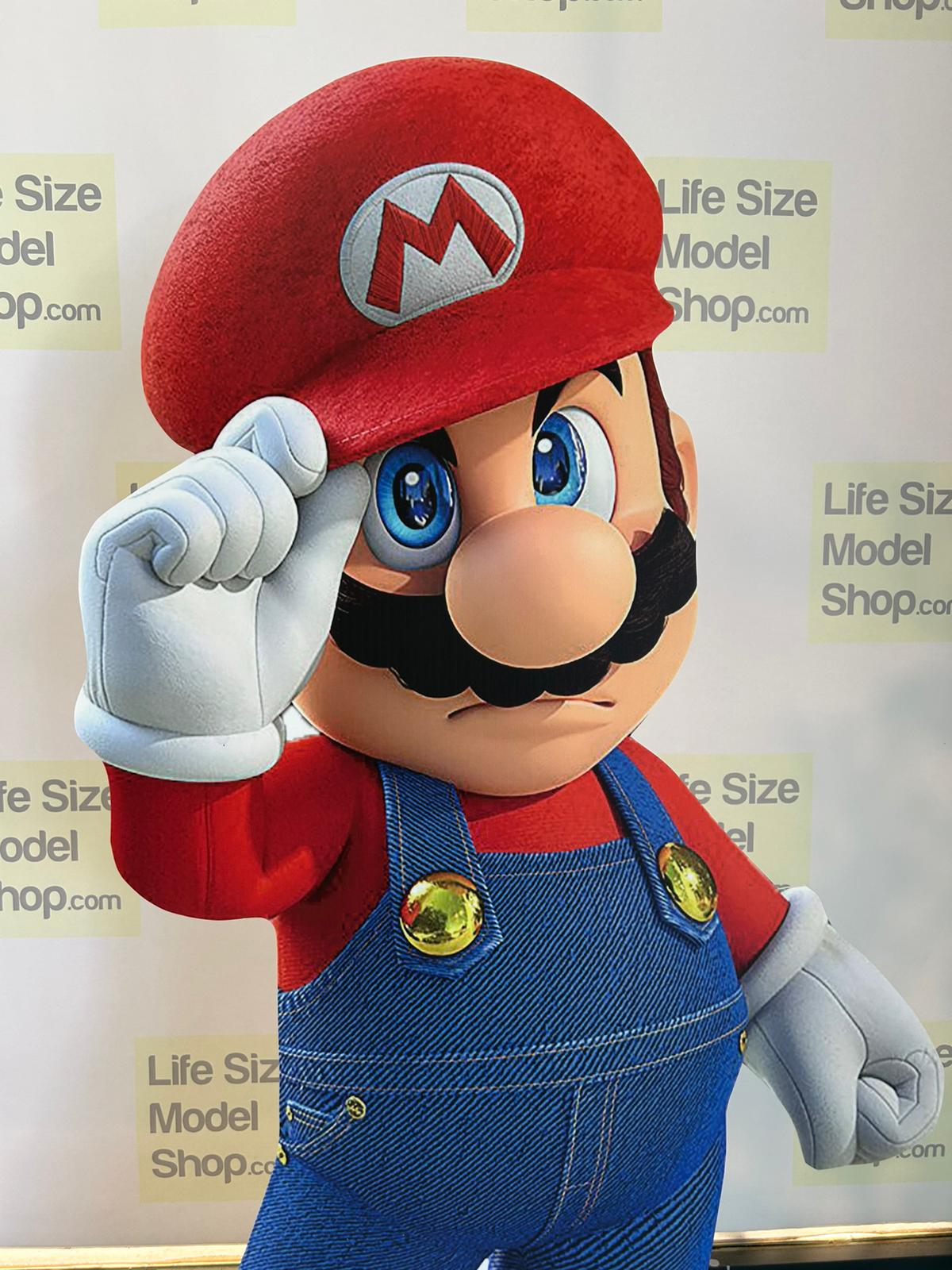 Figurine en carton découpée Super Mario, Luigi et la princesse Peach