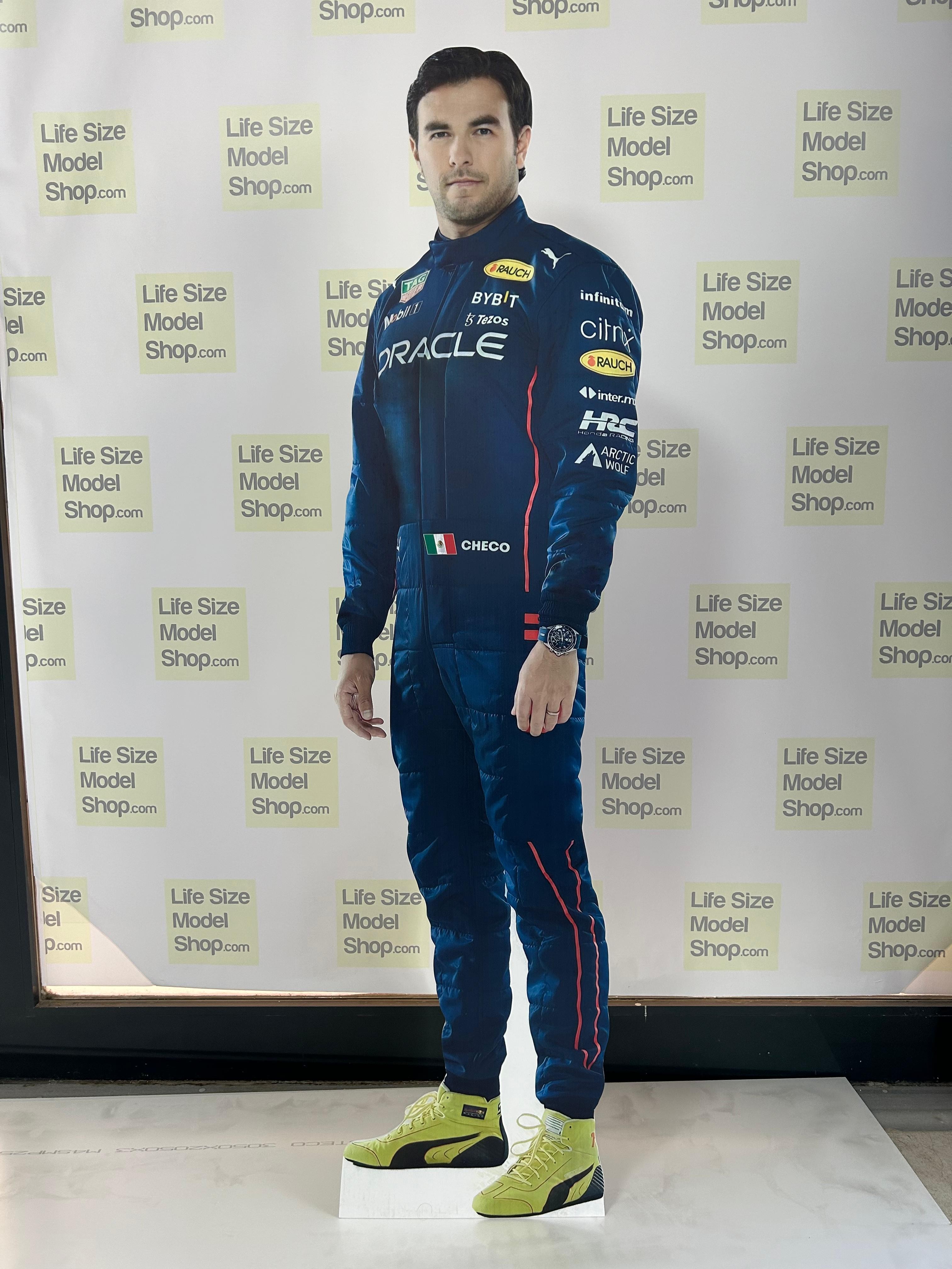 Sergio Perez Recorte de papelão Modelo de plástico Standee Piloto de F1 Sergio Modelo de piloto de carro de corrida