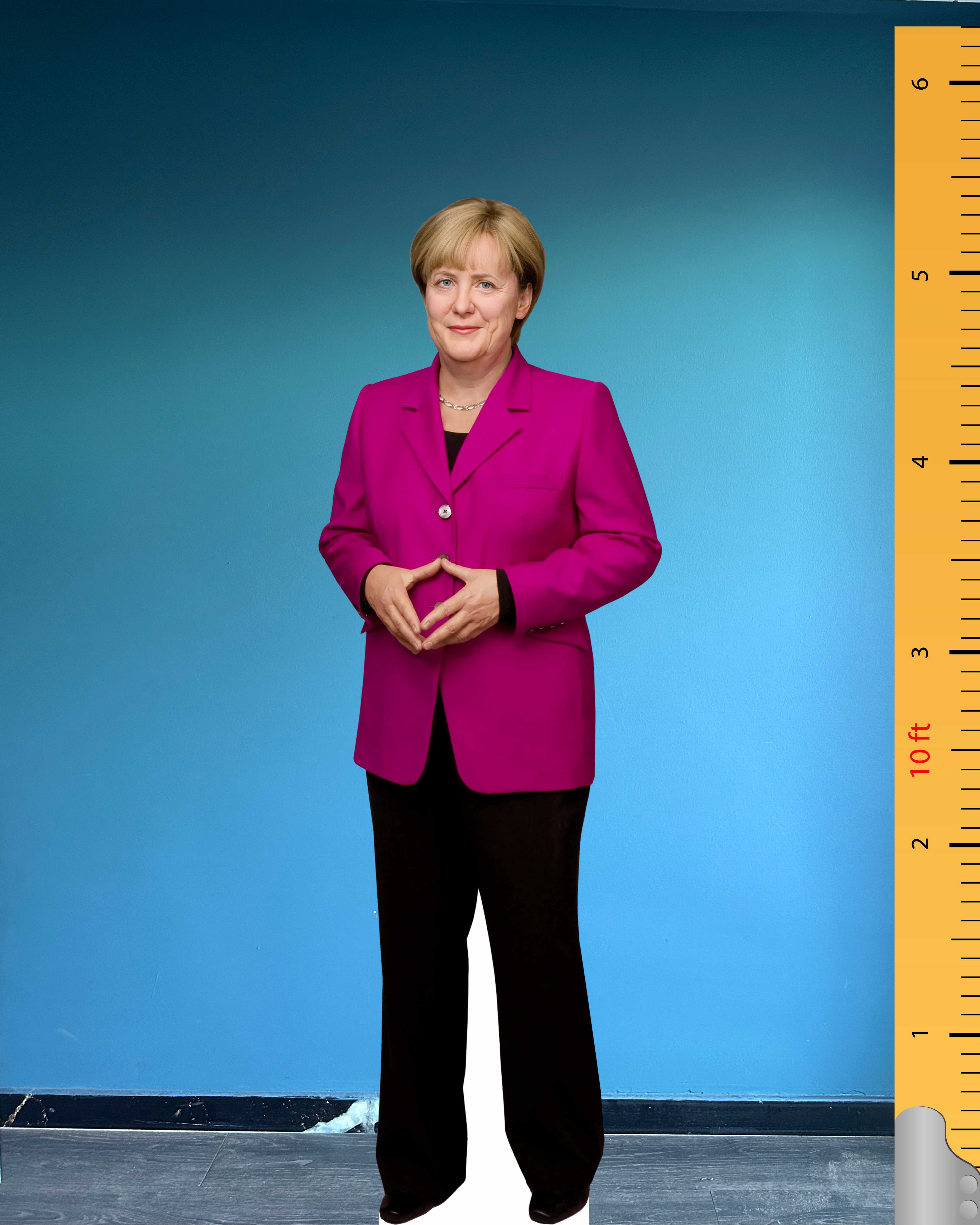 🇩🇪 Kartonowa postać Angeli Merkel w skali 1:1 – Standee niemieckiej polityk
