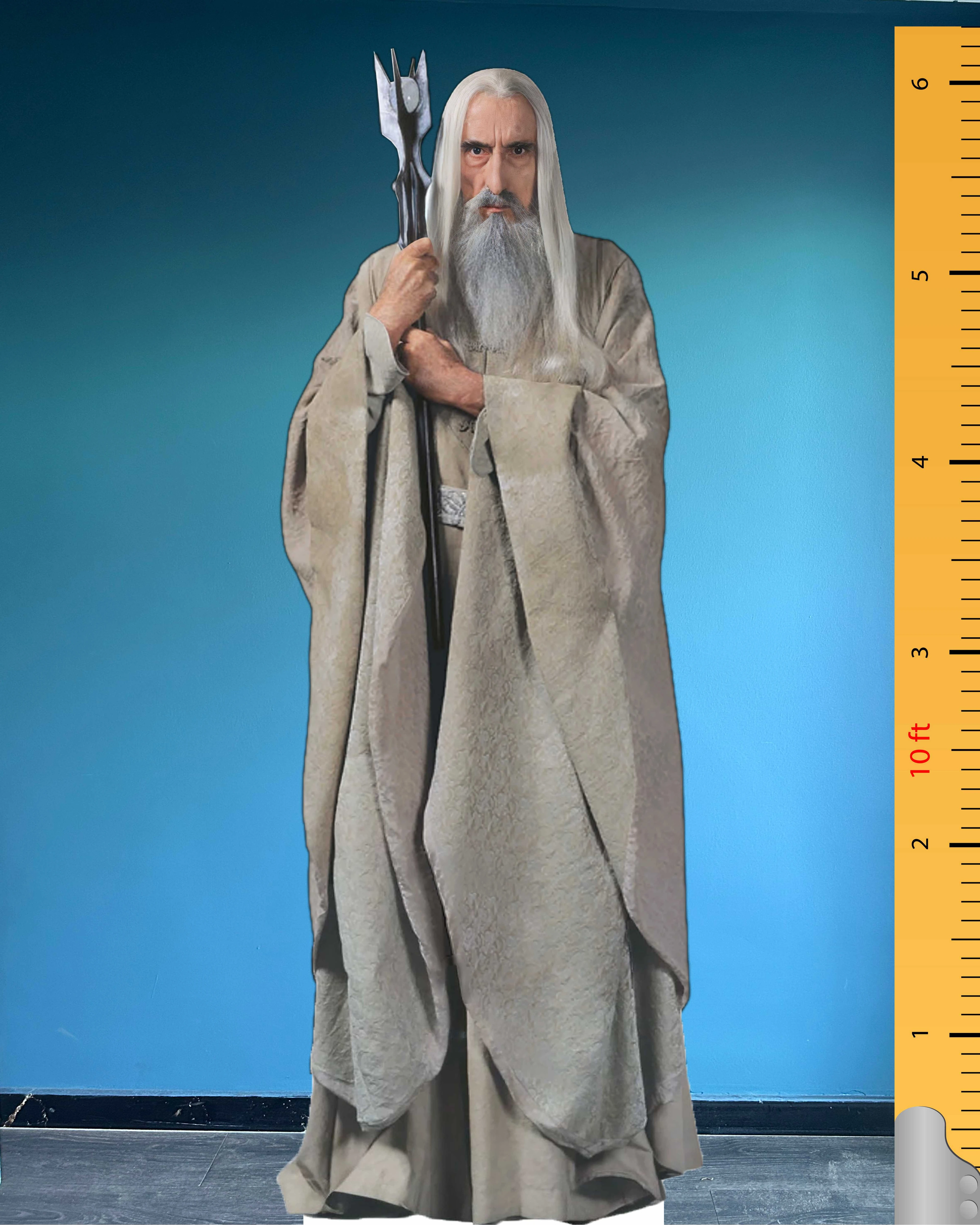 🧙 Kartonowa figura w naturalnej wielkości Saruman – Czarodziej LOTR Standee