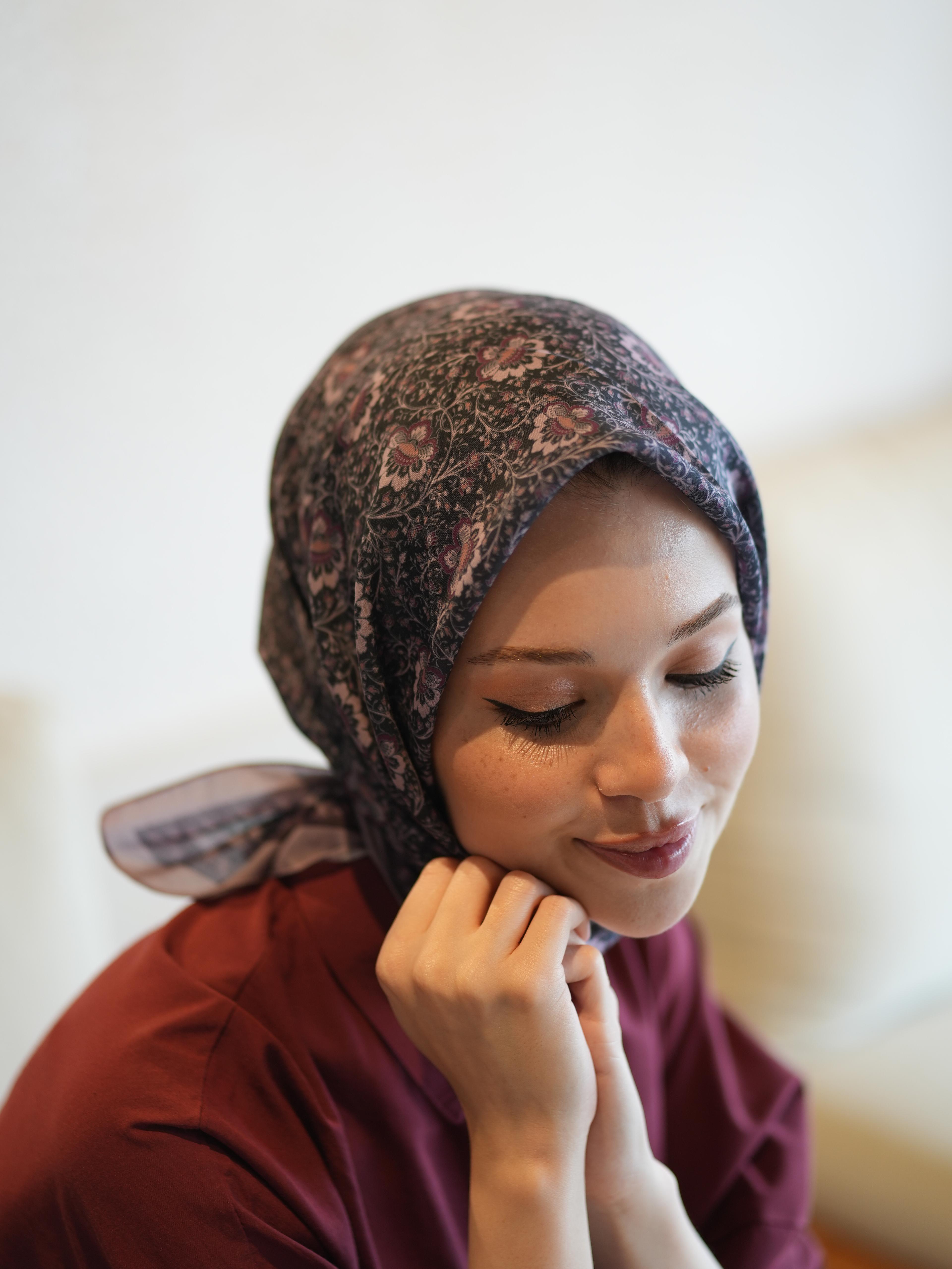 SOFT HEREKE DESEN EŞARP - AY IŞIĞI image