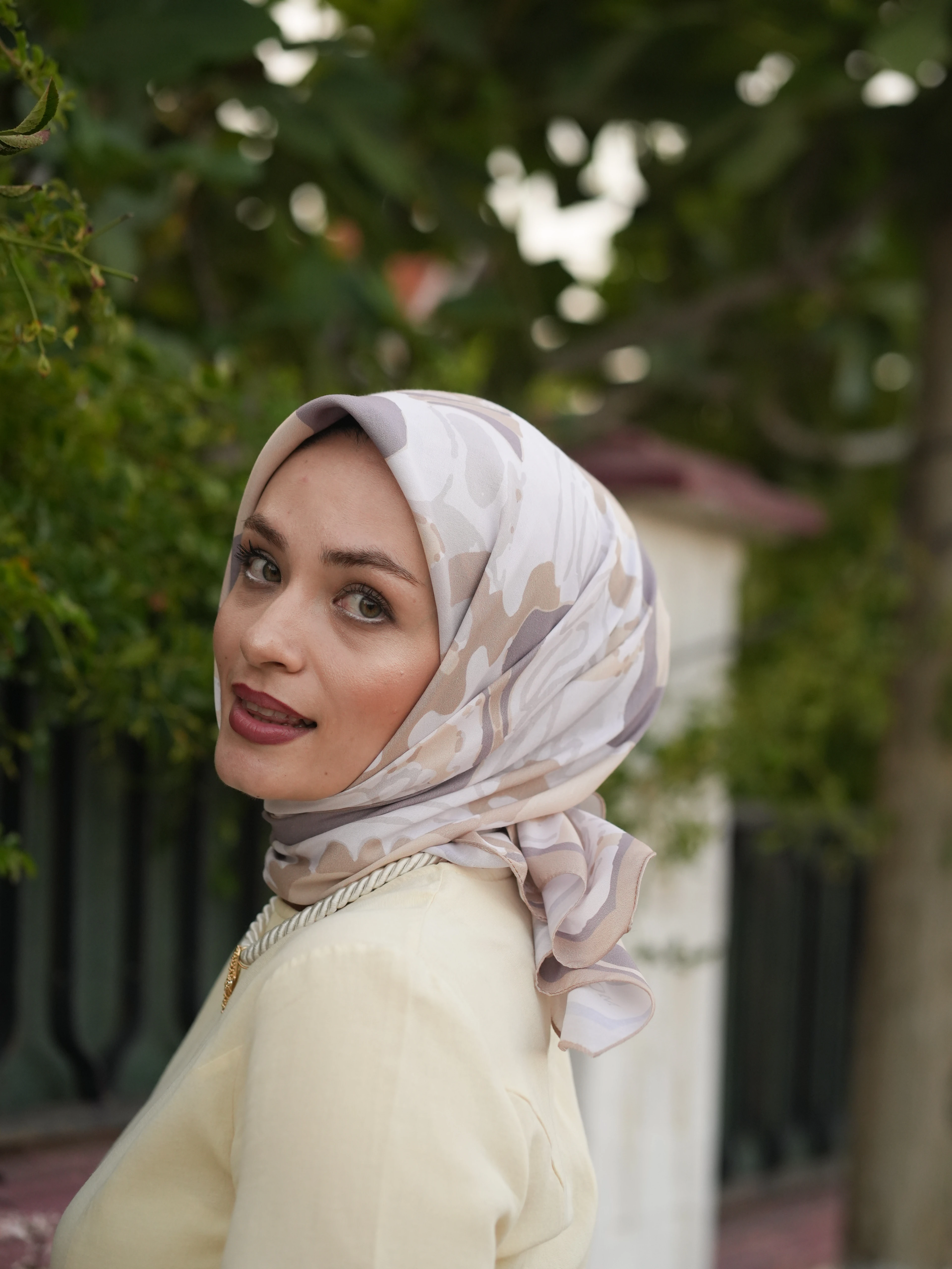 LAVİNYA DESEN SOFT EŞARP