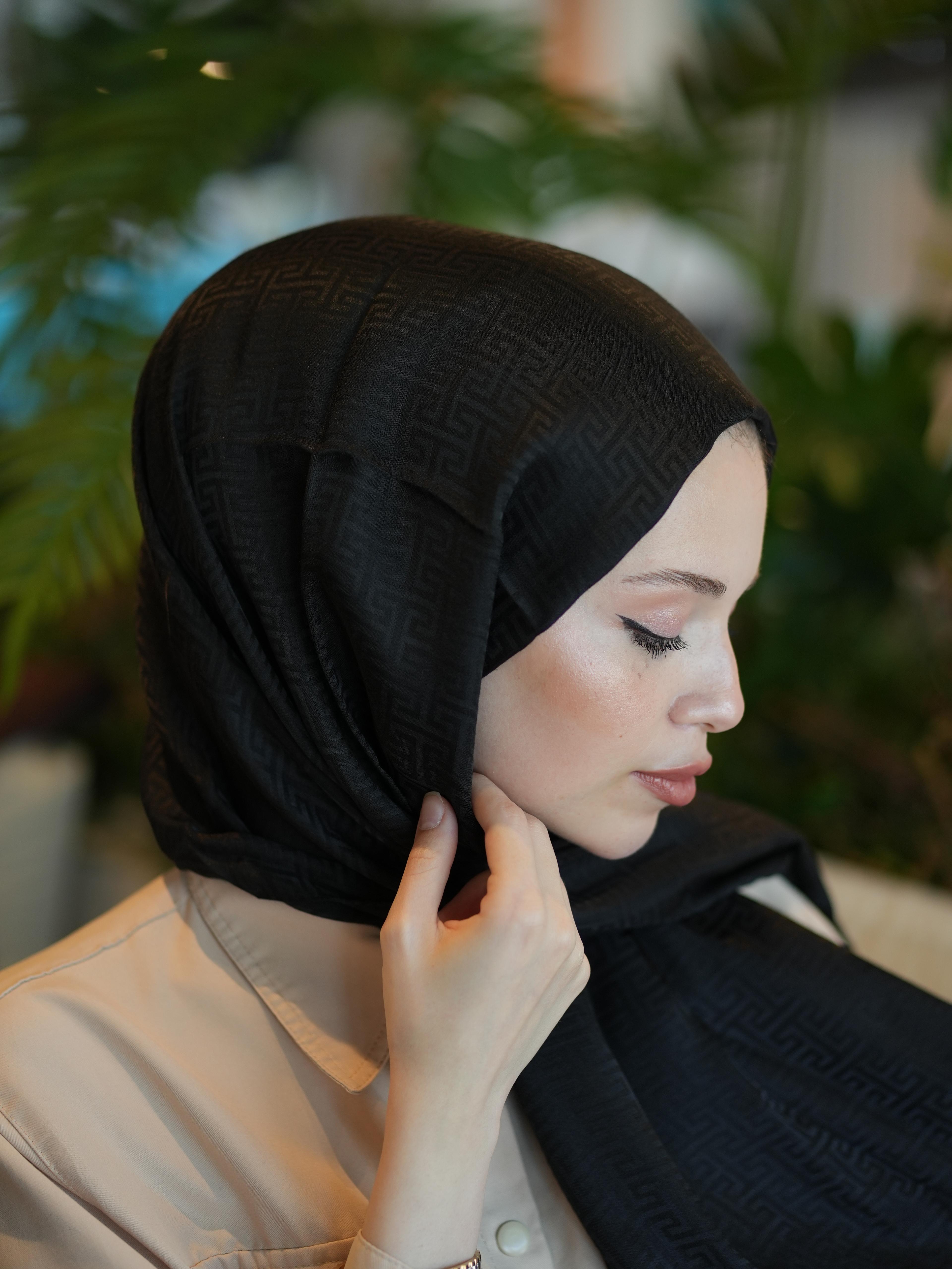 İPEKSİ JAKAR SERİSİ LABİRENT DESEN ŞAL