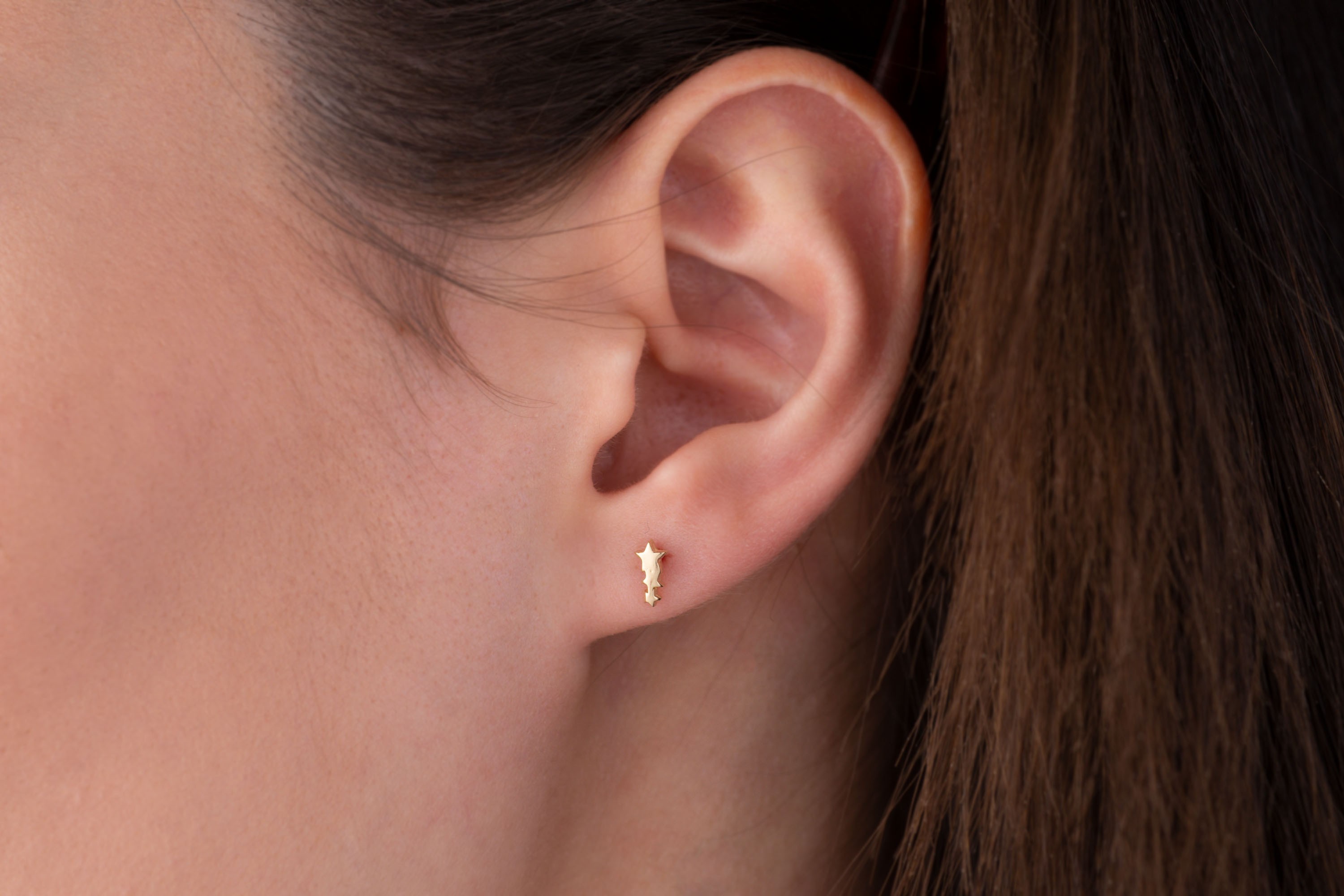 Kayan Yıldız Tragus Piercing