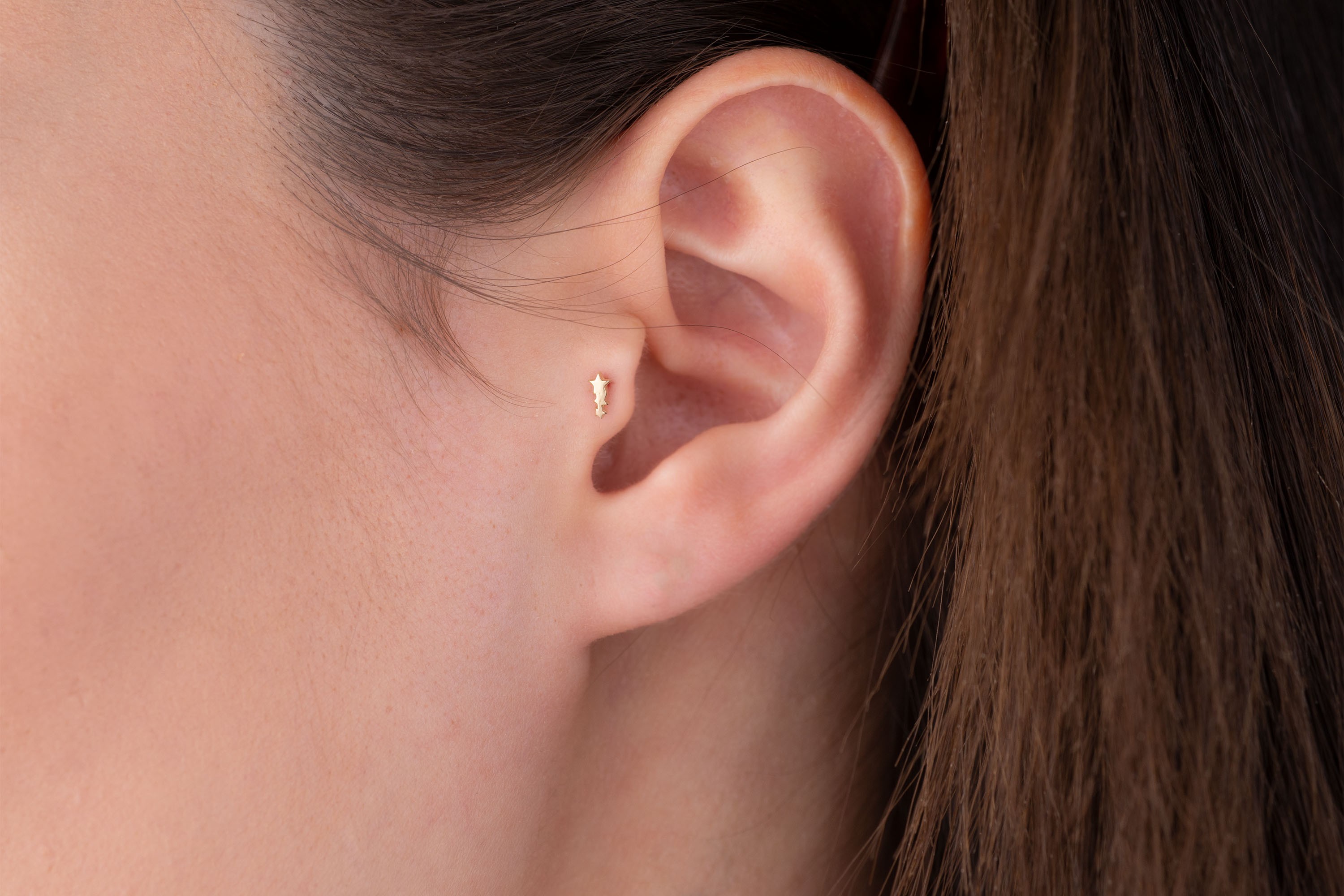 Kayan Yıldız Tragus Piercing