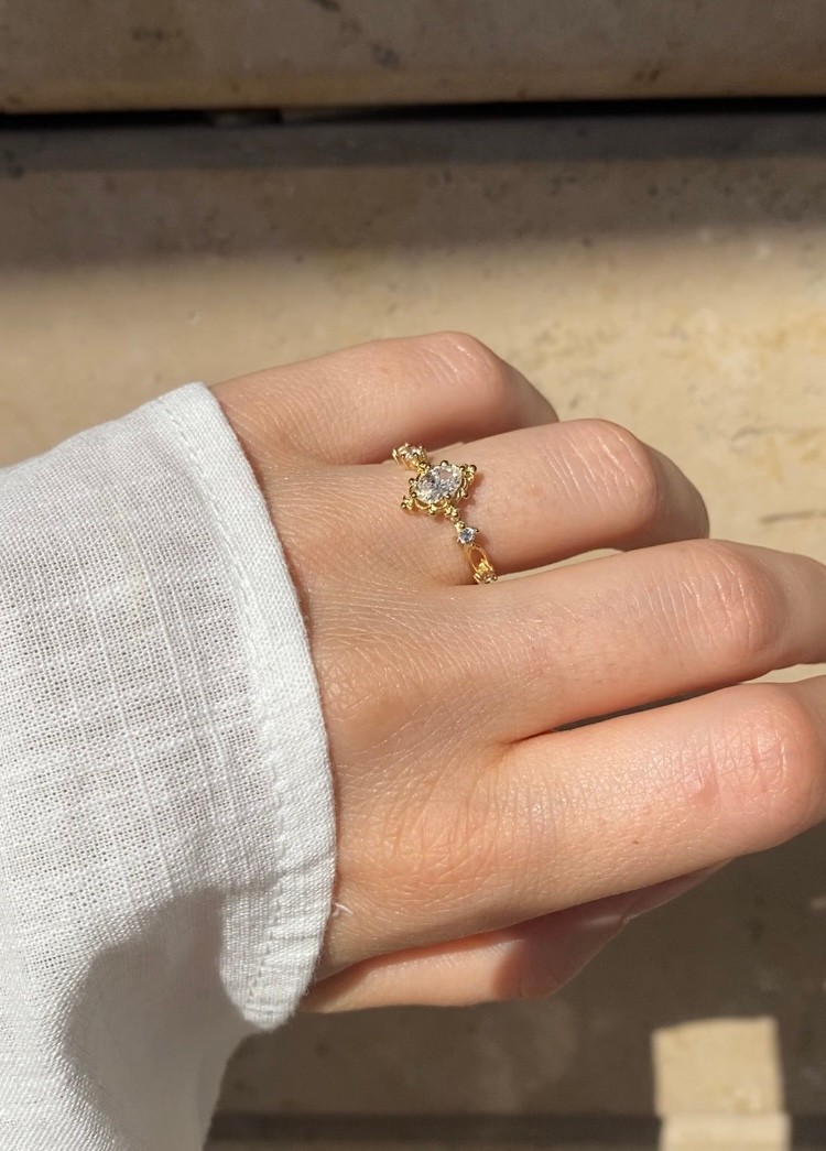 Onseva Kuyumculuk 14 Ayar Altın Taşlı Zarif Vintage Stil Yüzük