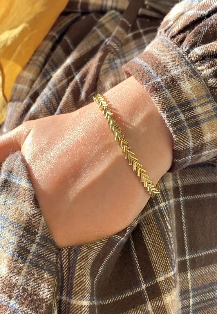 14 Ayar Altın Ok İşaretli Altın Bileklik