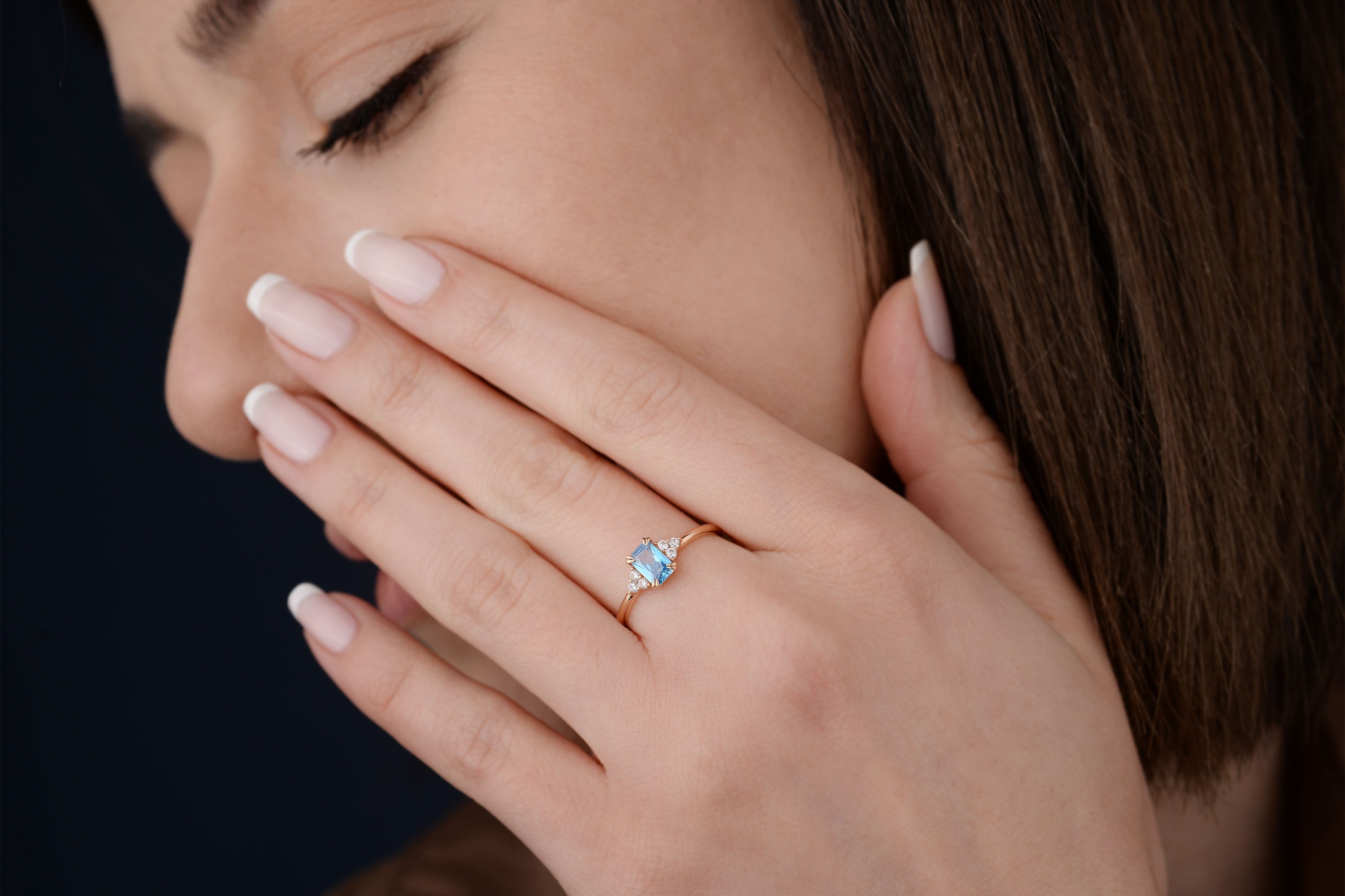 Emerald Kesim Yüzük Rose Mavi Taşlı Kadın Yüzüğü
