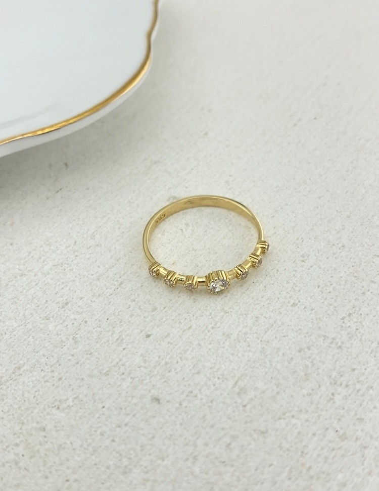 14 Ayar Altın Minimal Taşlı Yüzük