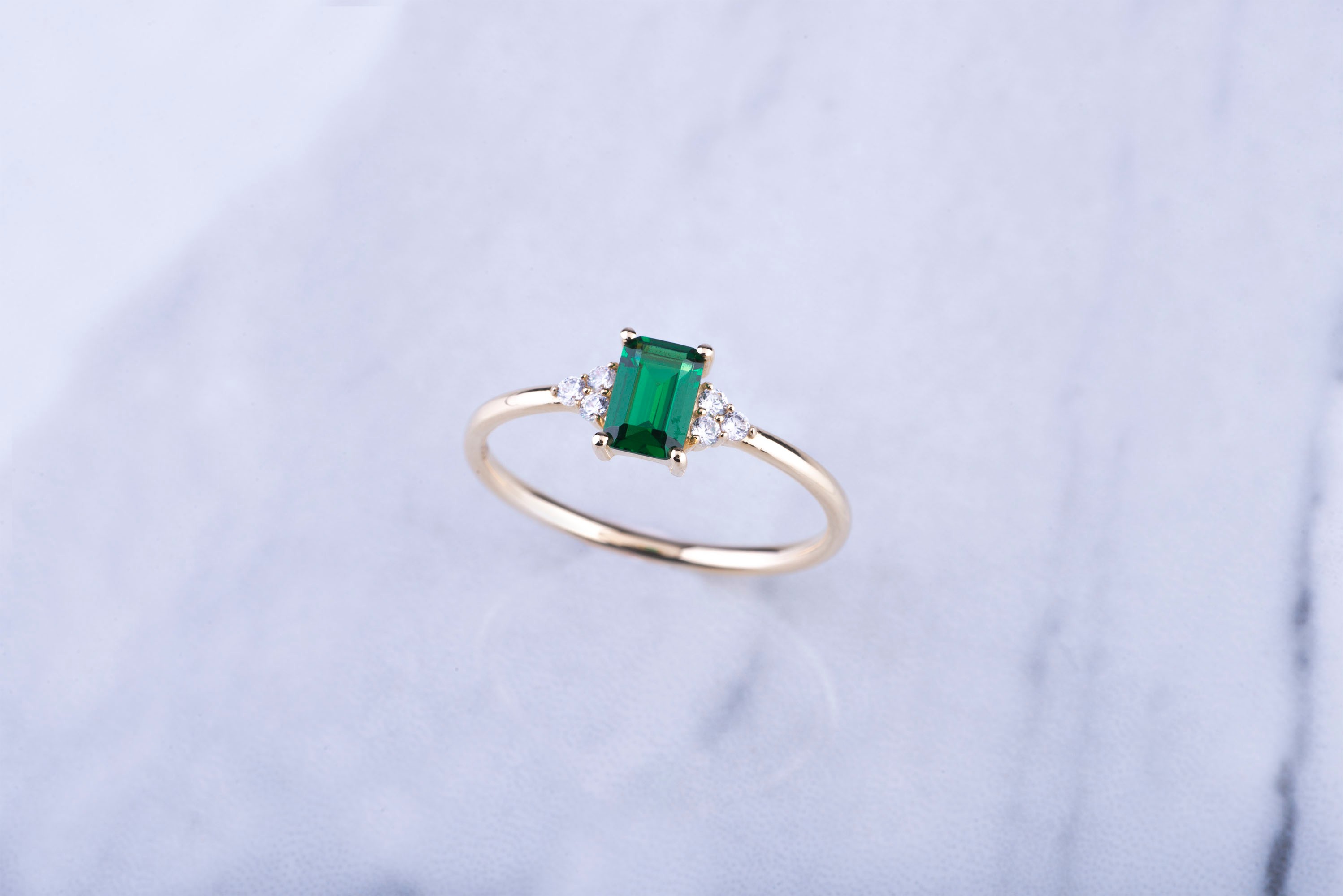 Emerald Cut Kadın 14 Ayar Altın Yüzük, Yeşil Taşlı Zarif Kadın Yüzüğü