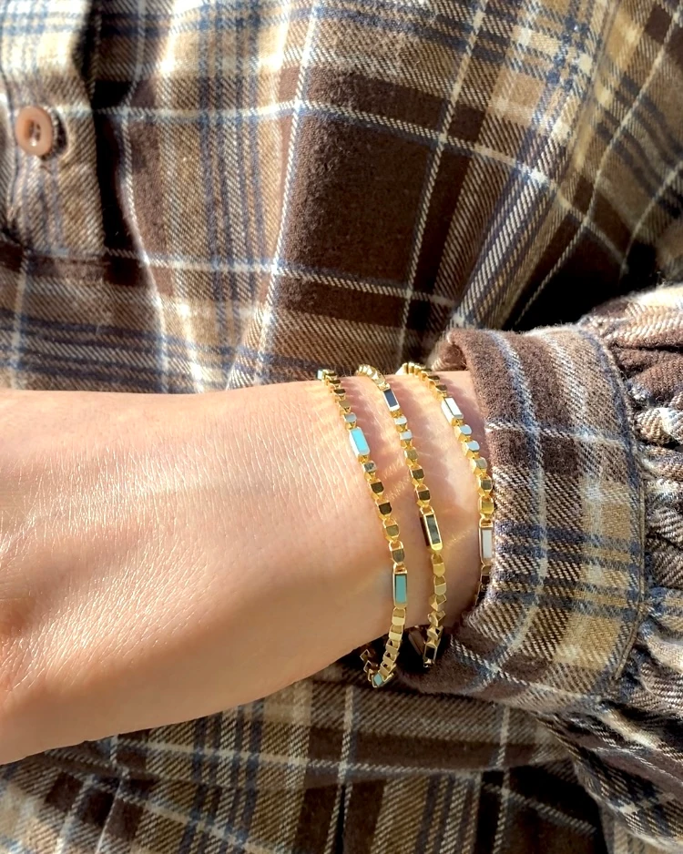 14 Ayar Altın Minimal Renkli Küp Bileklik