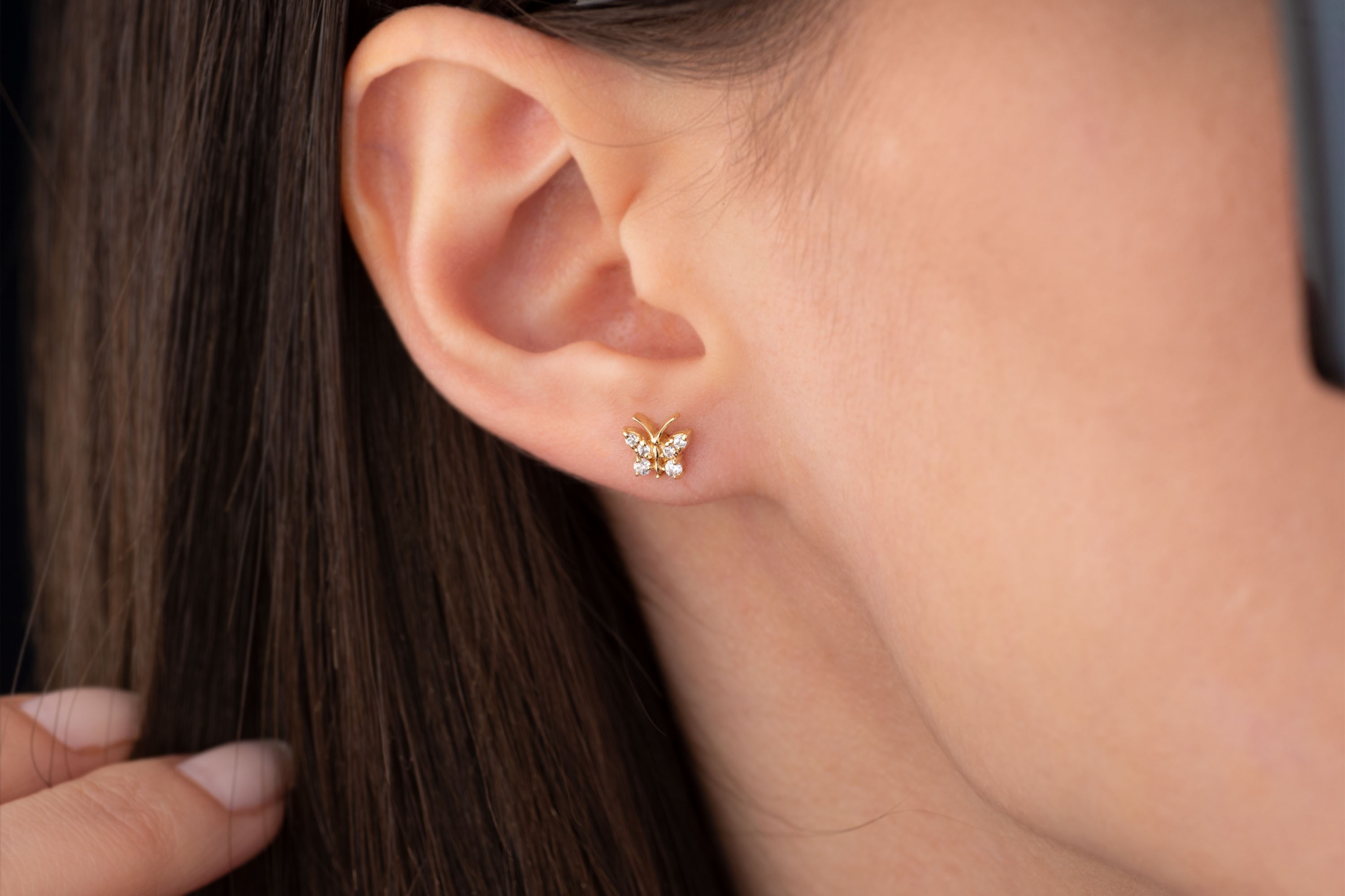Kelebek Tragus Piercing