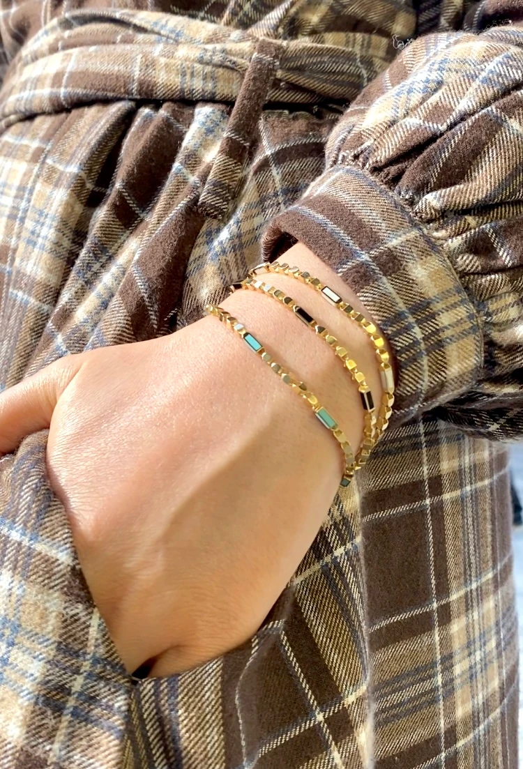 14 Ayar Altın Minimal Renkli Küp Bileklik