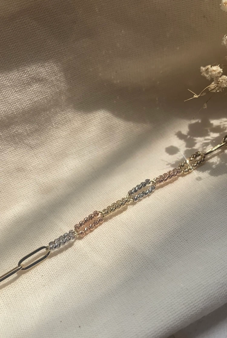 14 Ayar Altın Ataç Dorika Detaylı Işıltılı Bileklik