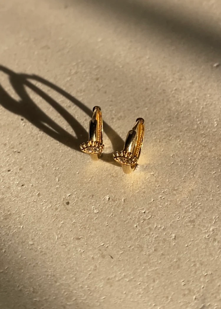 14 Ayar Altın Göz Detaylı Halka Küpe