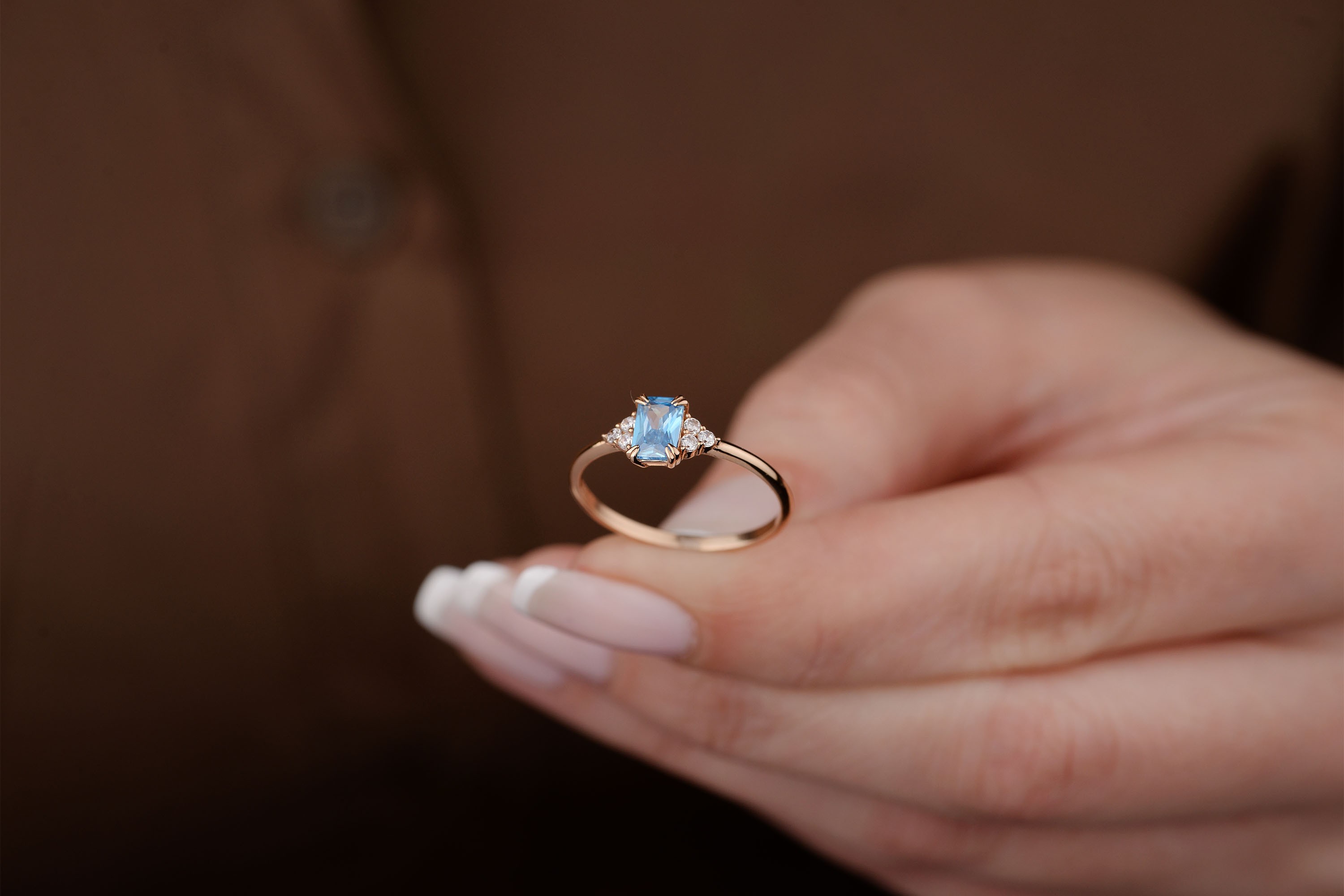 Emerald Kesim Yüzük Rose Mavi Taşlı Kadın Yüzüğü