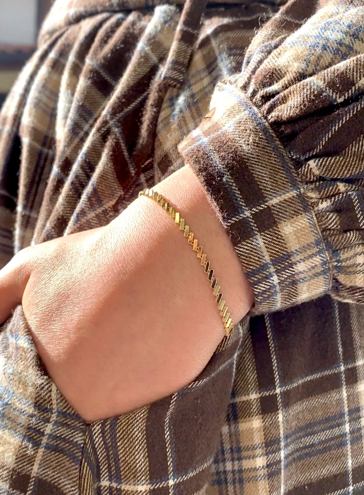 14 Ayar Altın Sıralı Çubuk Bileklik