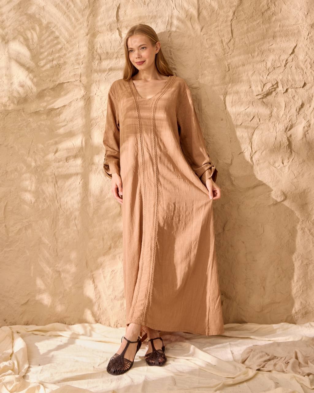 00100 V yaka Keten elbise  - Camel