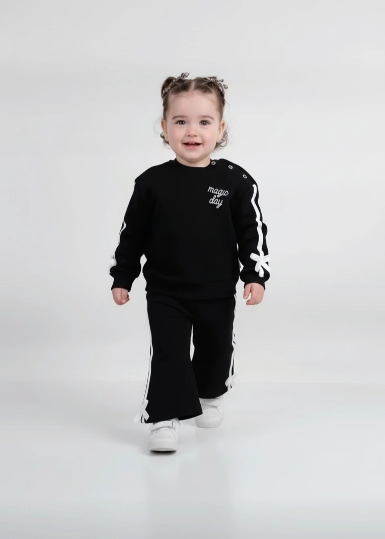 FİYONKLU NAKIŞ DETAYLI KIZ TAKIM