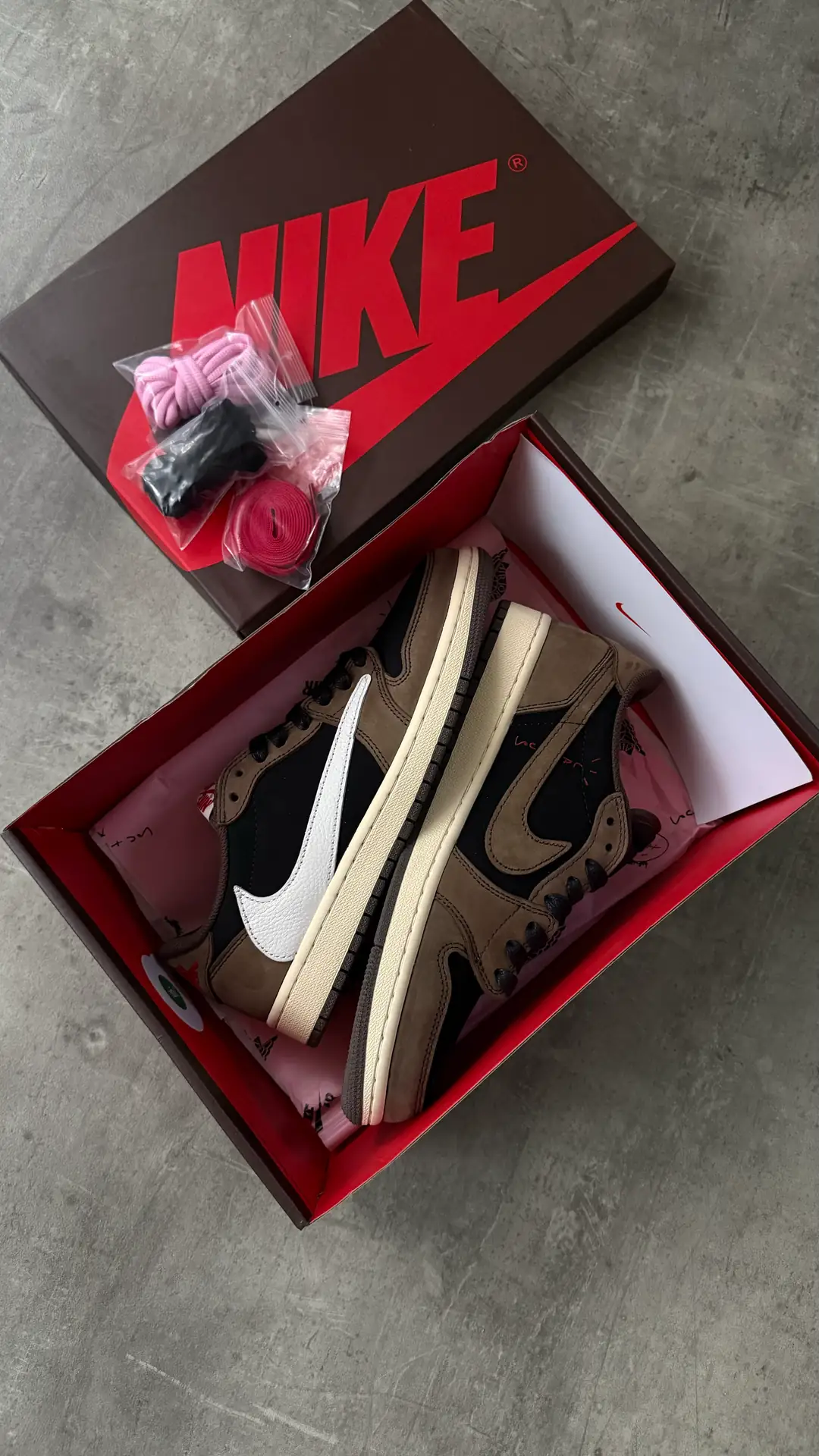 Air Jordan 1 Low OG x “Travis Scott Dark Mocha”