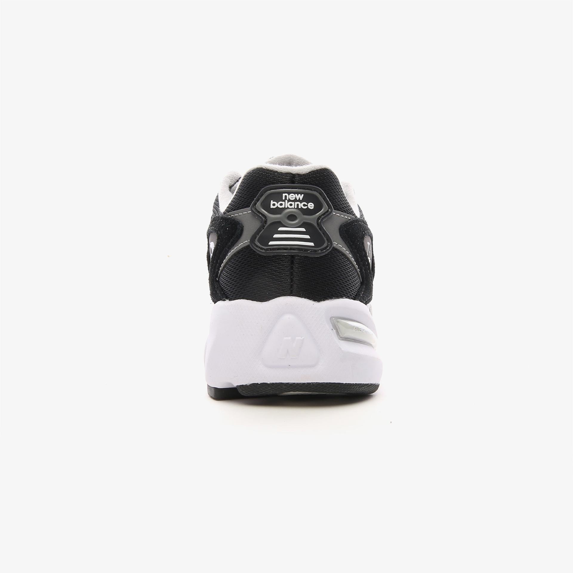 New Balance 725 Lifestyle