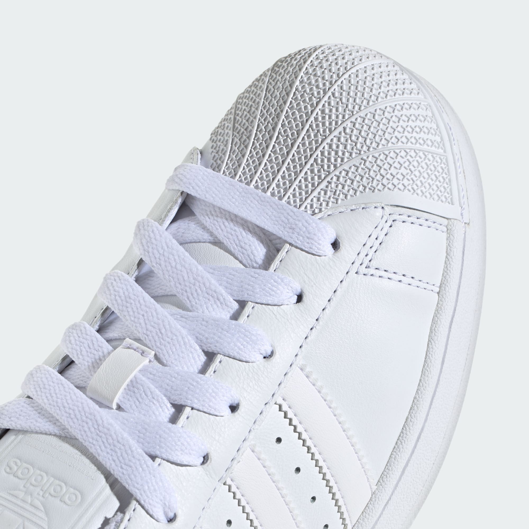 Superstar White