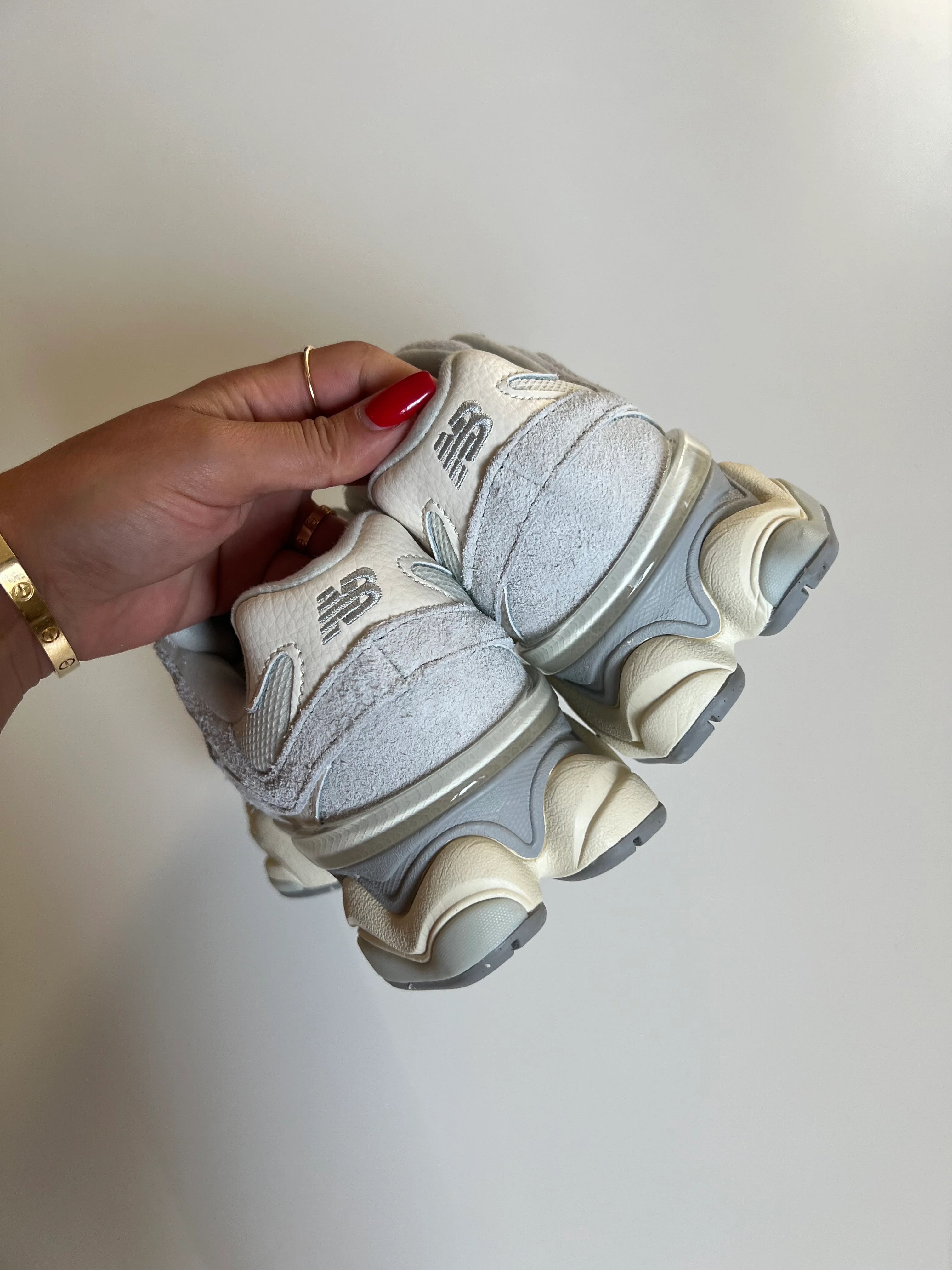 New Balance 9060 - QUARTZ GREY