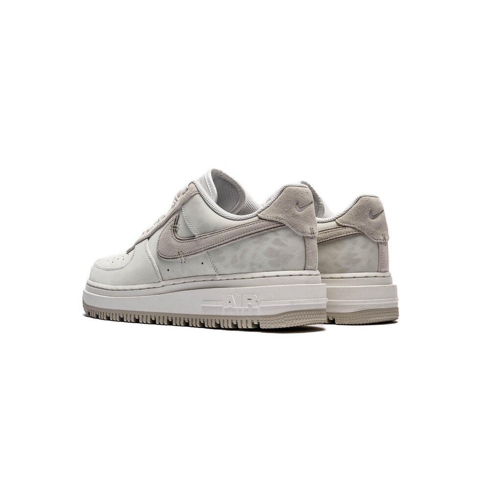 Air Force 1 Luxe “SUMMİT White”