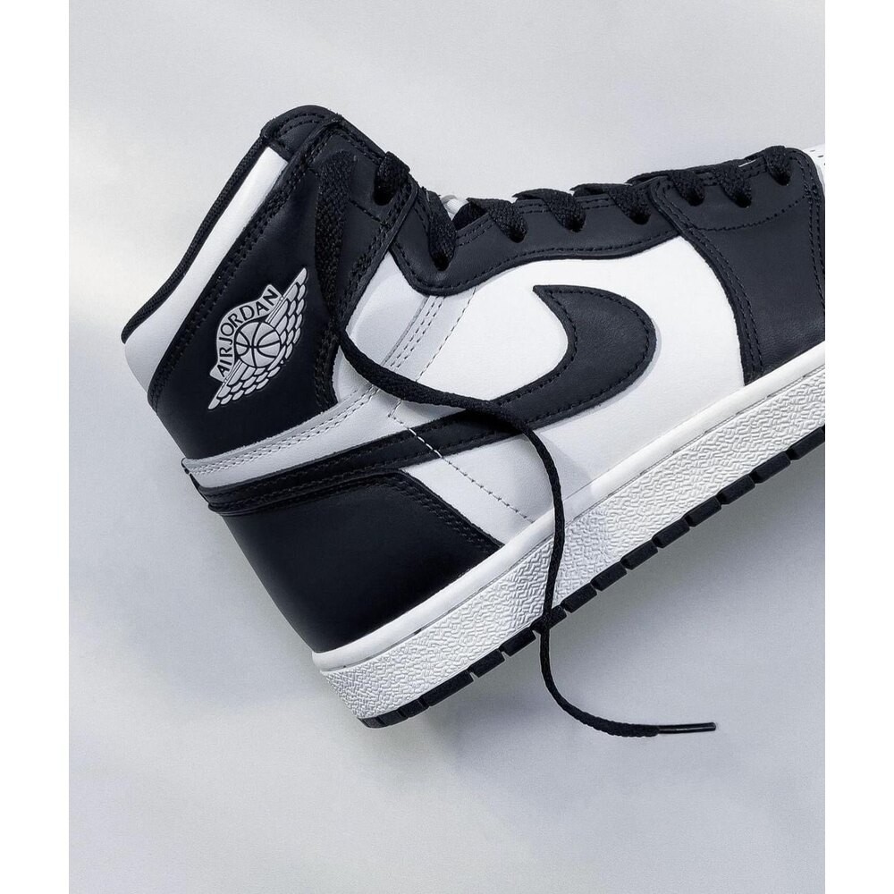 Air Jordan 1 Retro High OG "Black White PANDA”