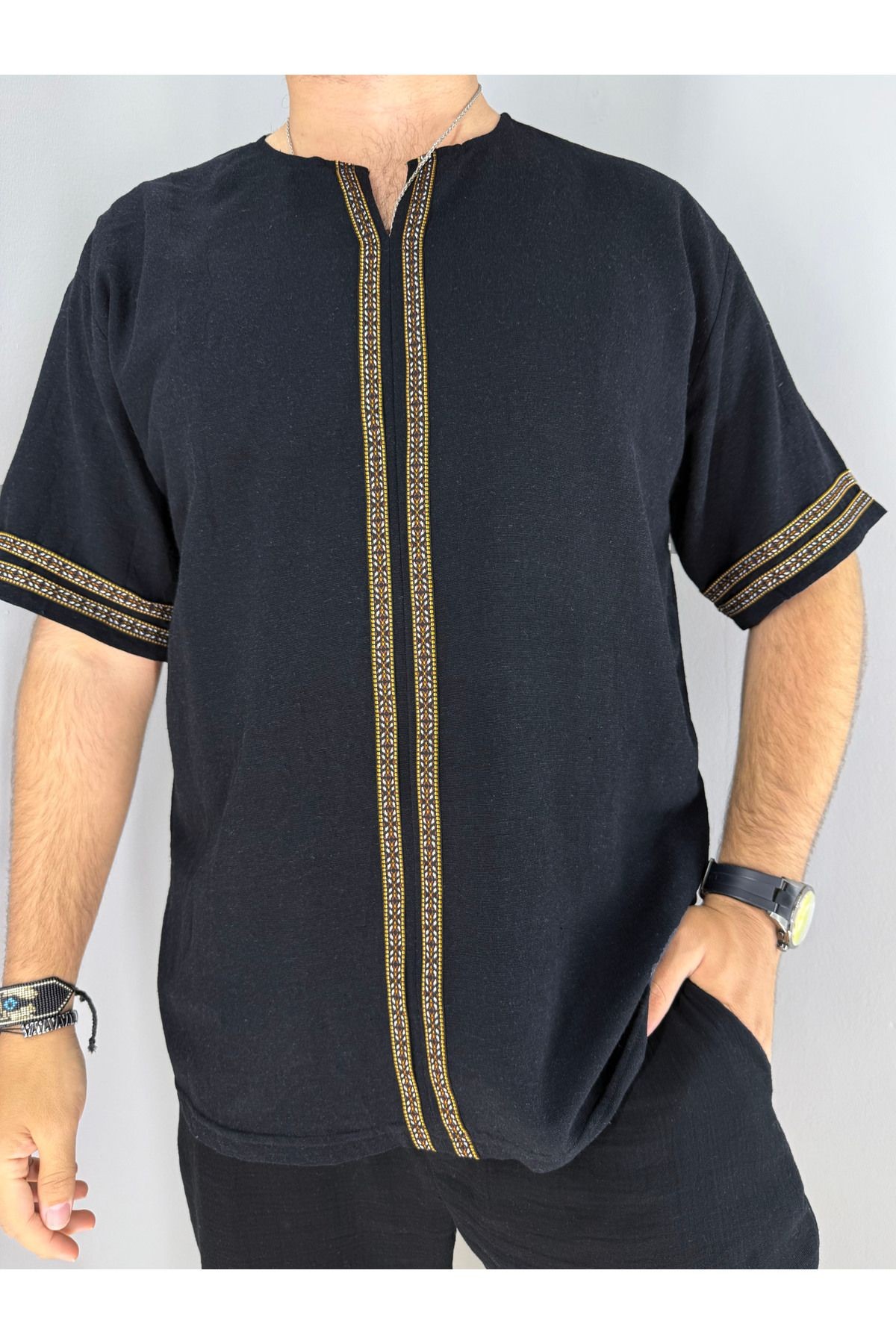 Armut Yaka Pat ve Kol Etnik Detaylı Keten T-Shirt (Siyah)