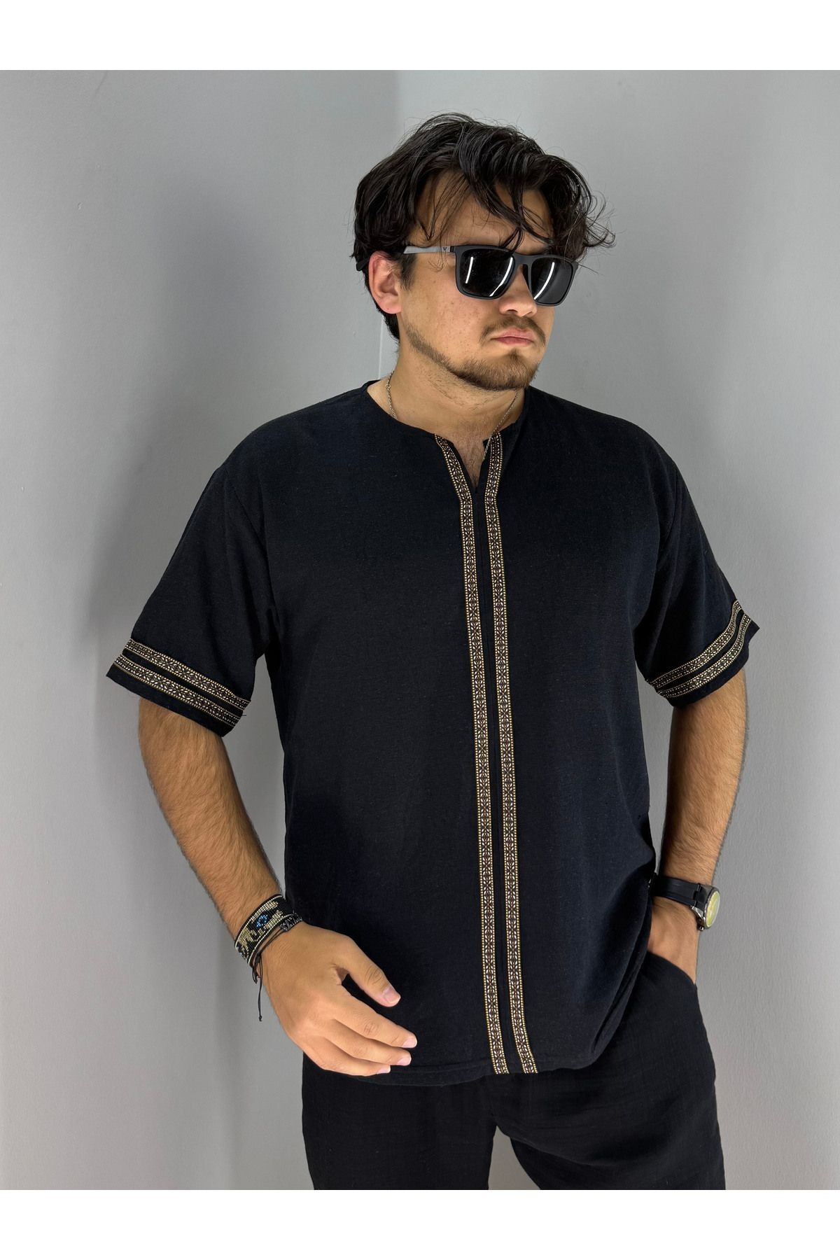 Armut Yaka Pat ve Kol Etnik Detaylı Keten T-Shirt (Siyah)