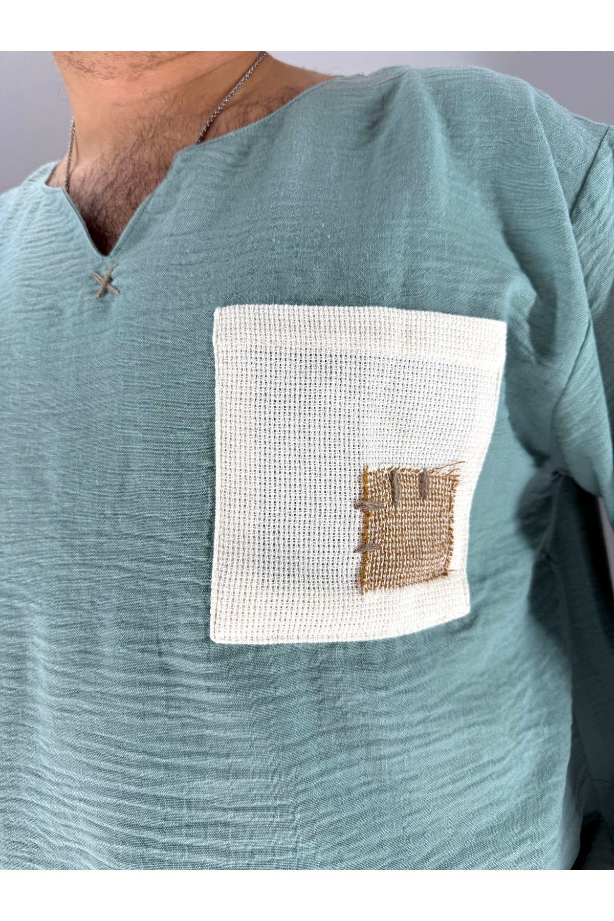 Muslin Armut Yaka ve Cep Etnik Desen T-shirt (Lacivert)