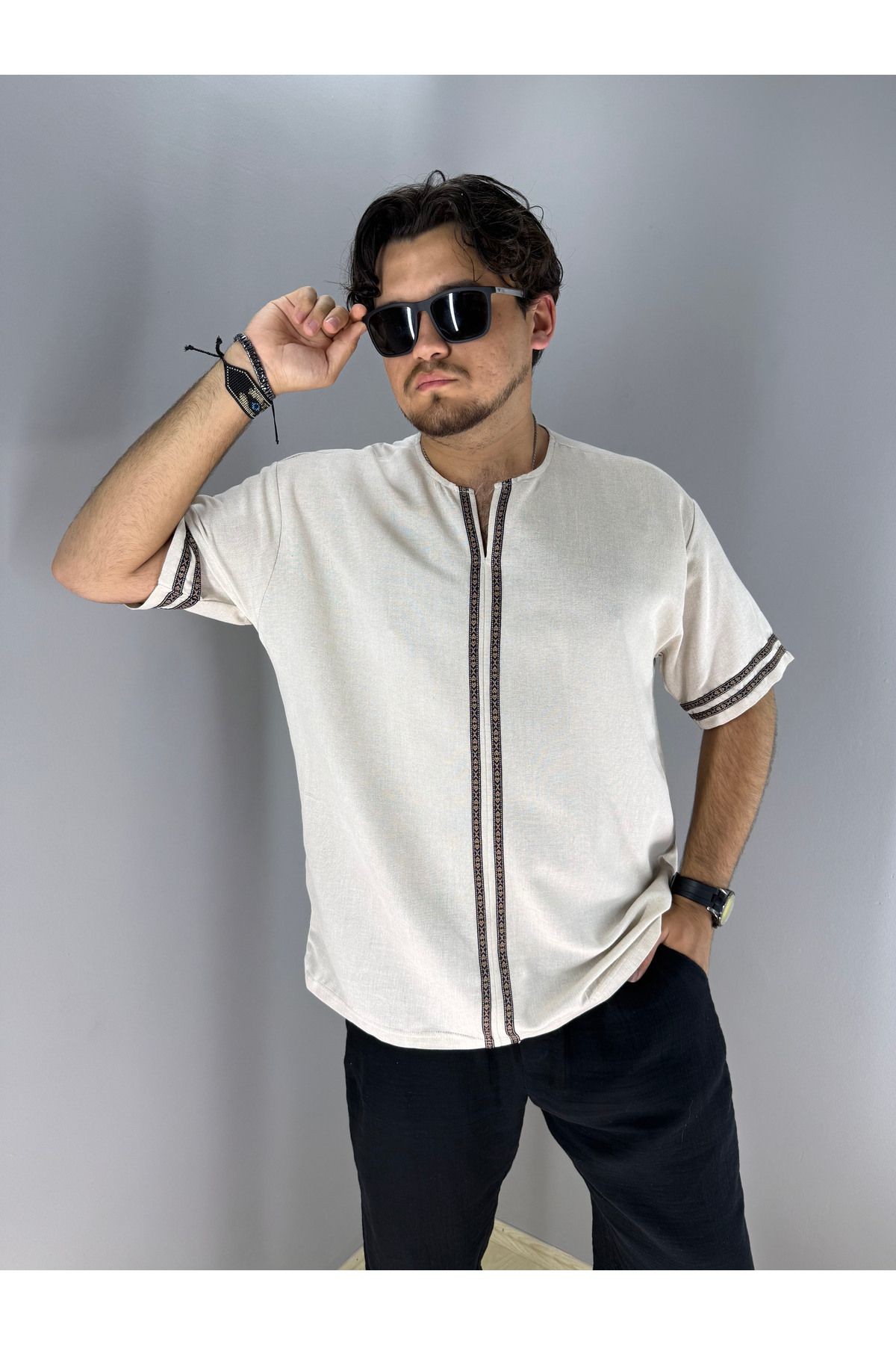 Armut Yaka Pat ve Kol Etnik Detaylı Keten T-Shirt (Bej)