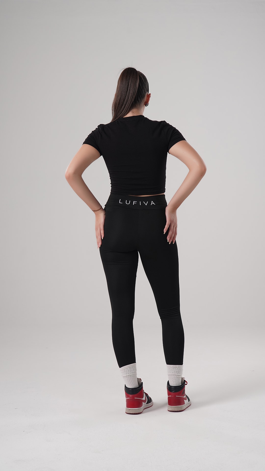 VELORA FLOW BASIC T-SHIRT