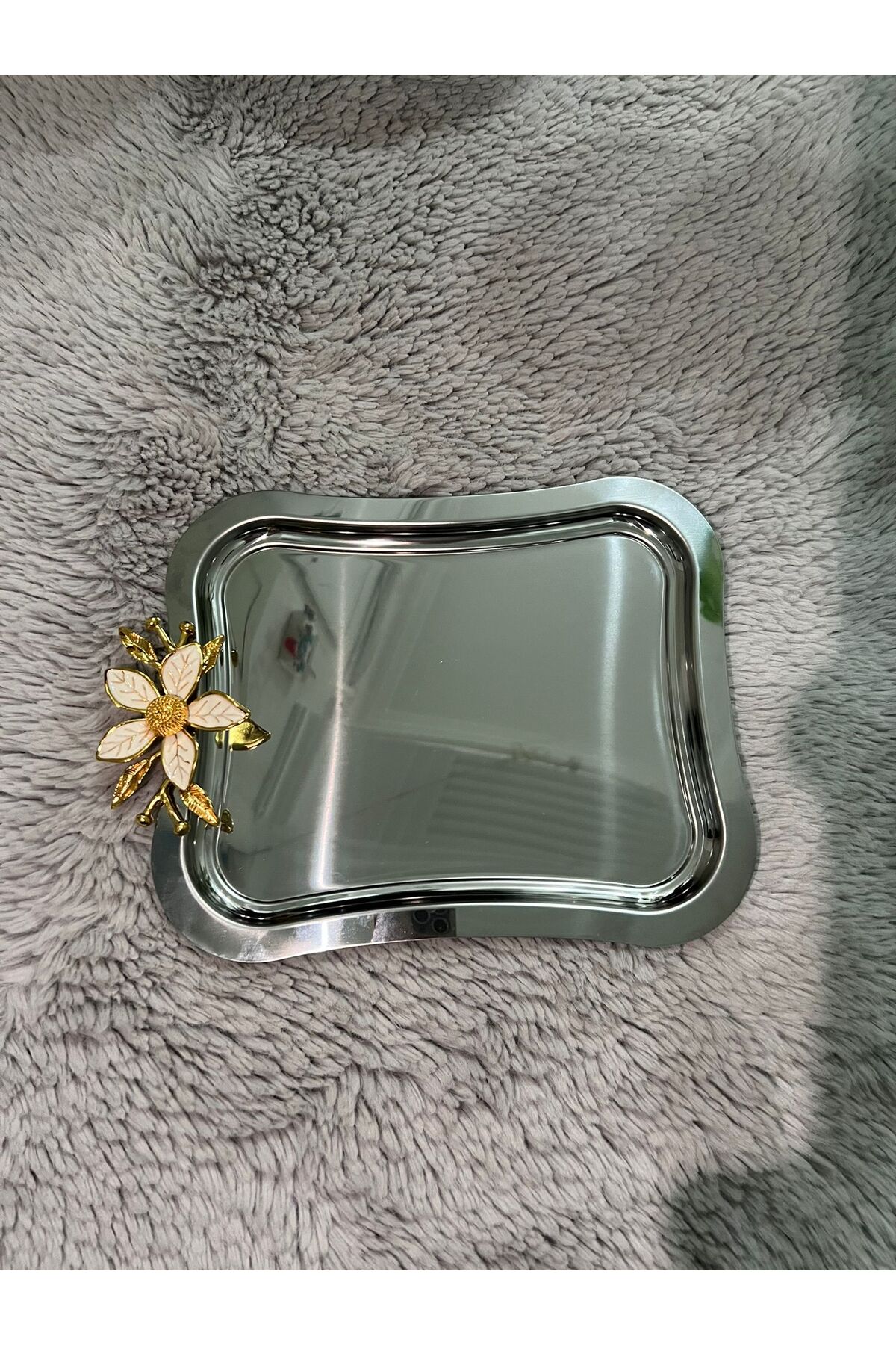 Paslanmaz Çelik Papatya Aksesuarlı İtalyan Büyük Dalgalı Servis Tepsisi 1 Adet